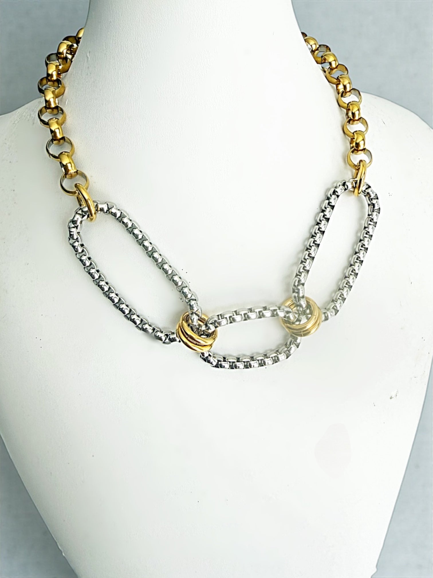 Gracia two tones necklace