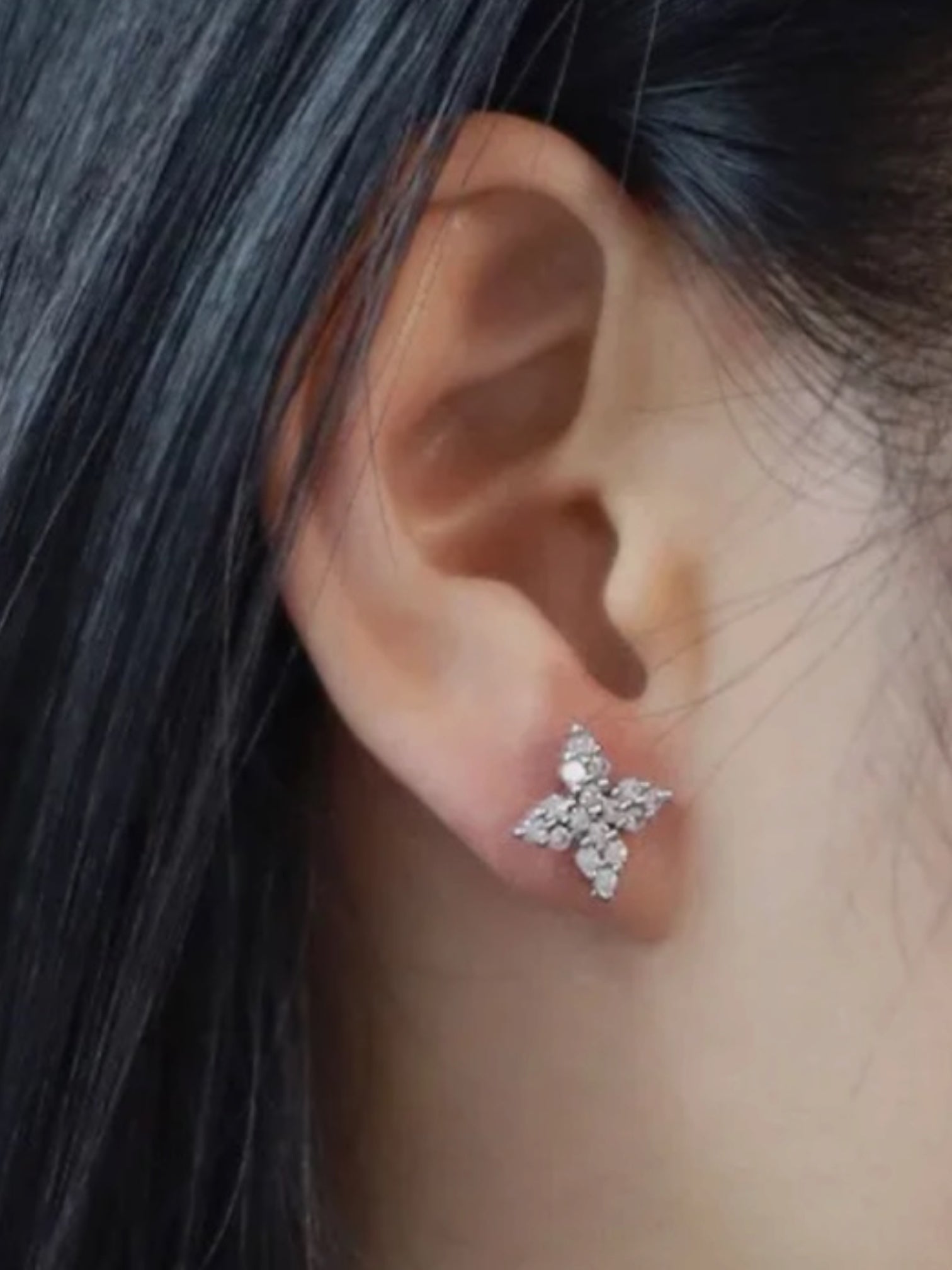 Star stud earring