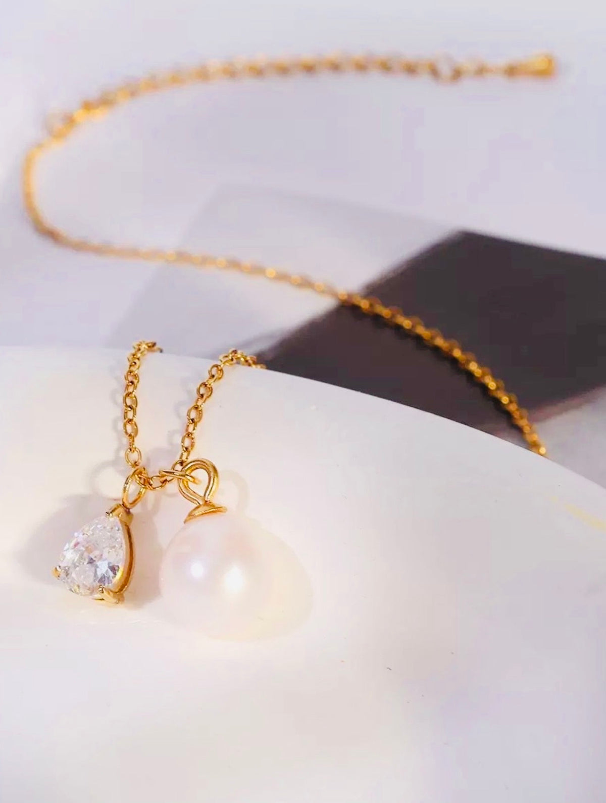 Bally pearl chain necklace