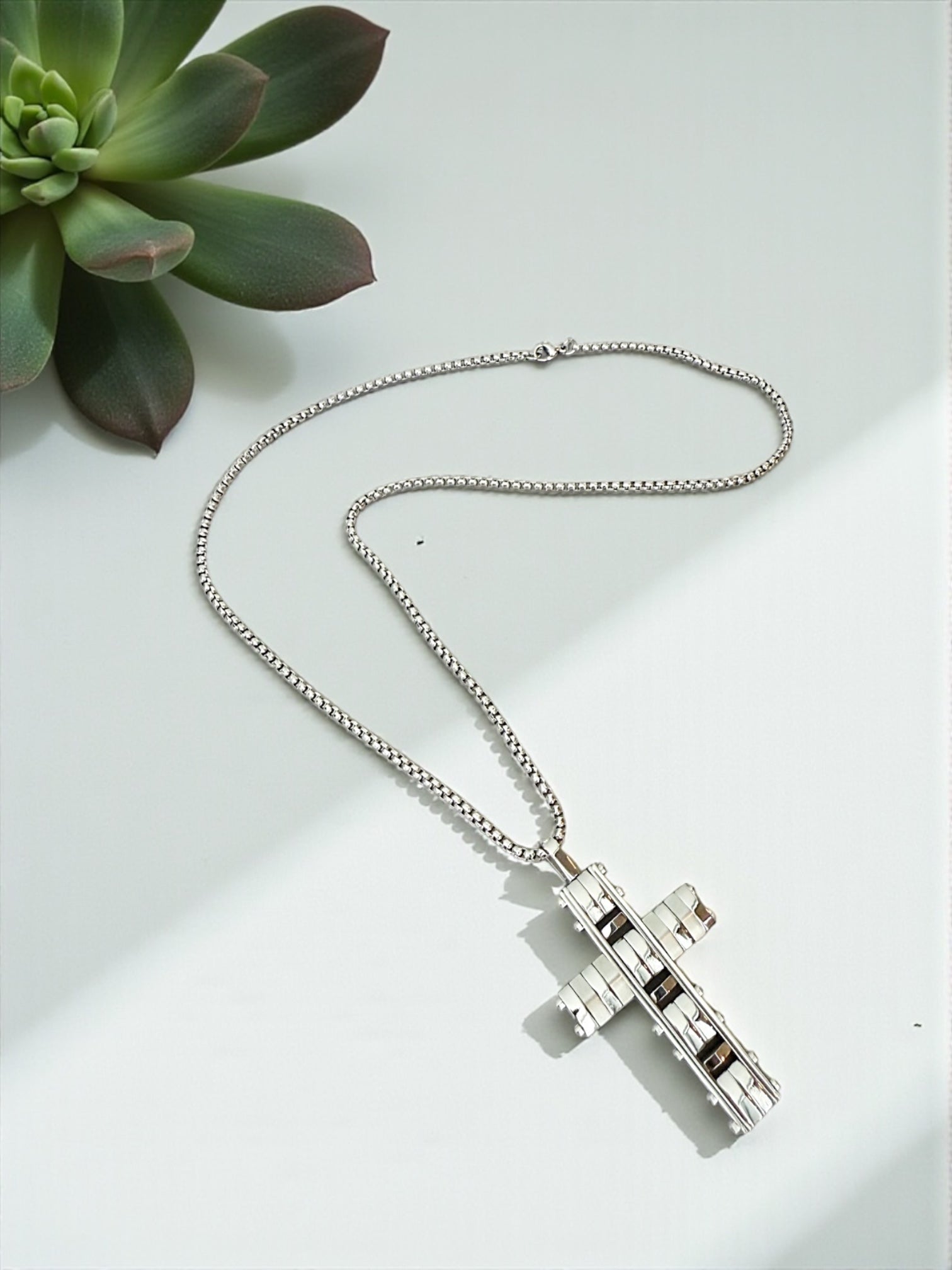 Faceted cross chain necklace