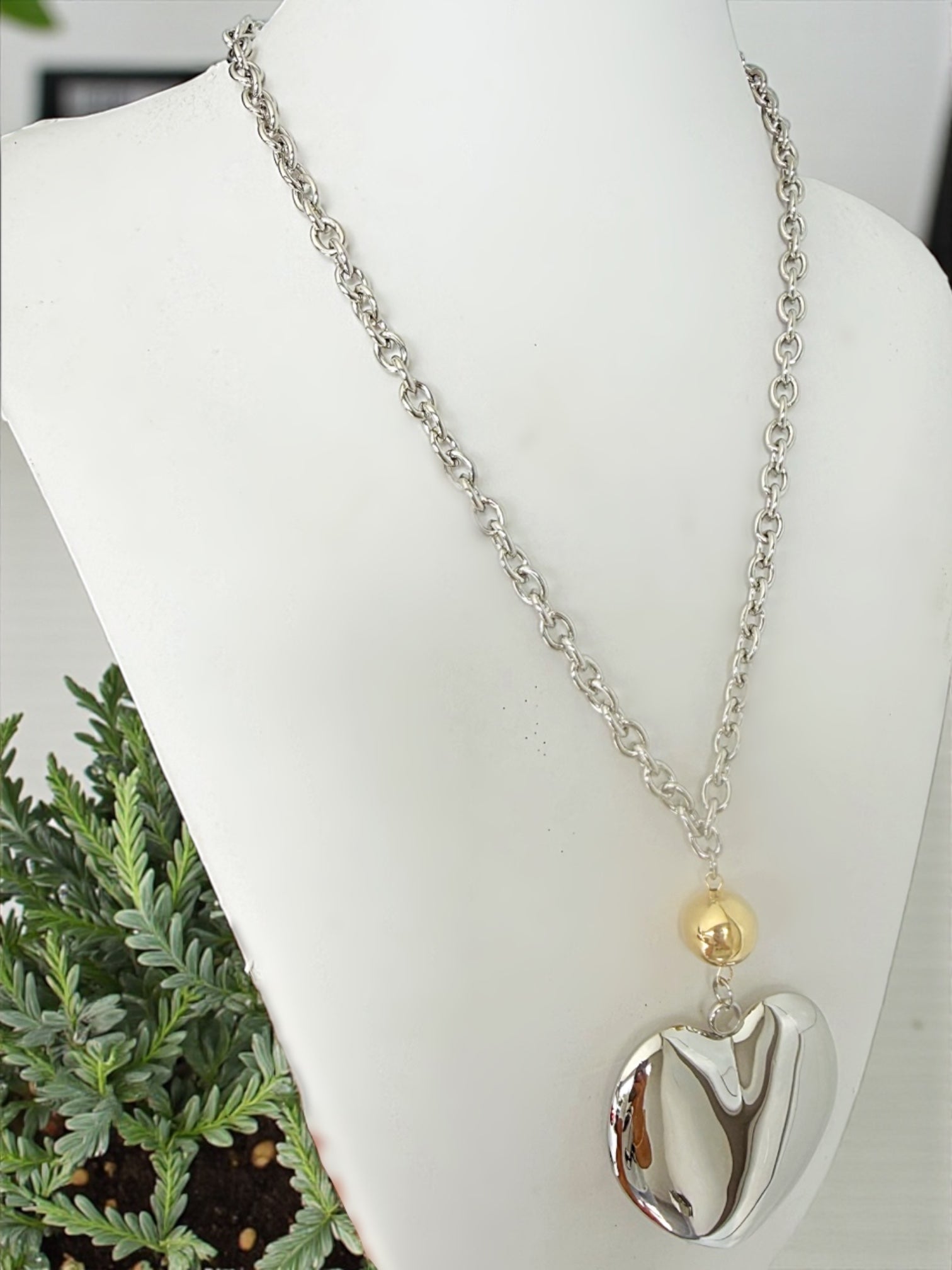 Big heart long necklace