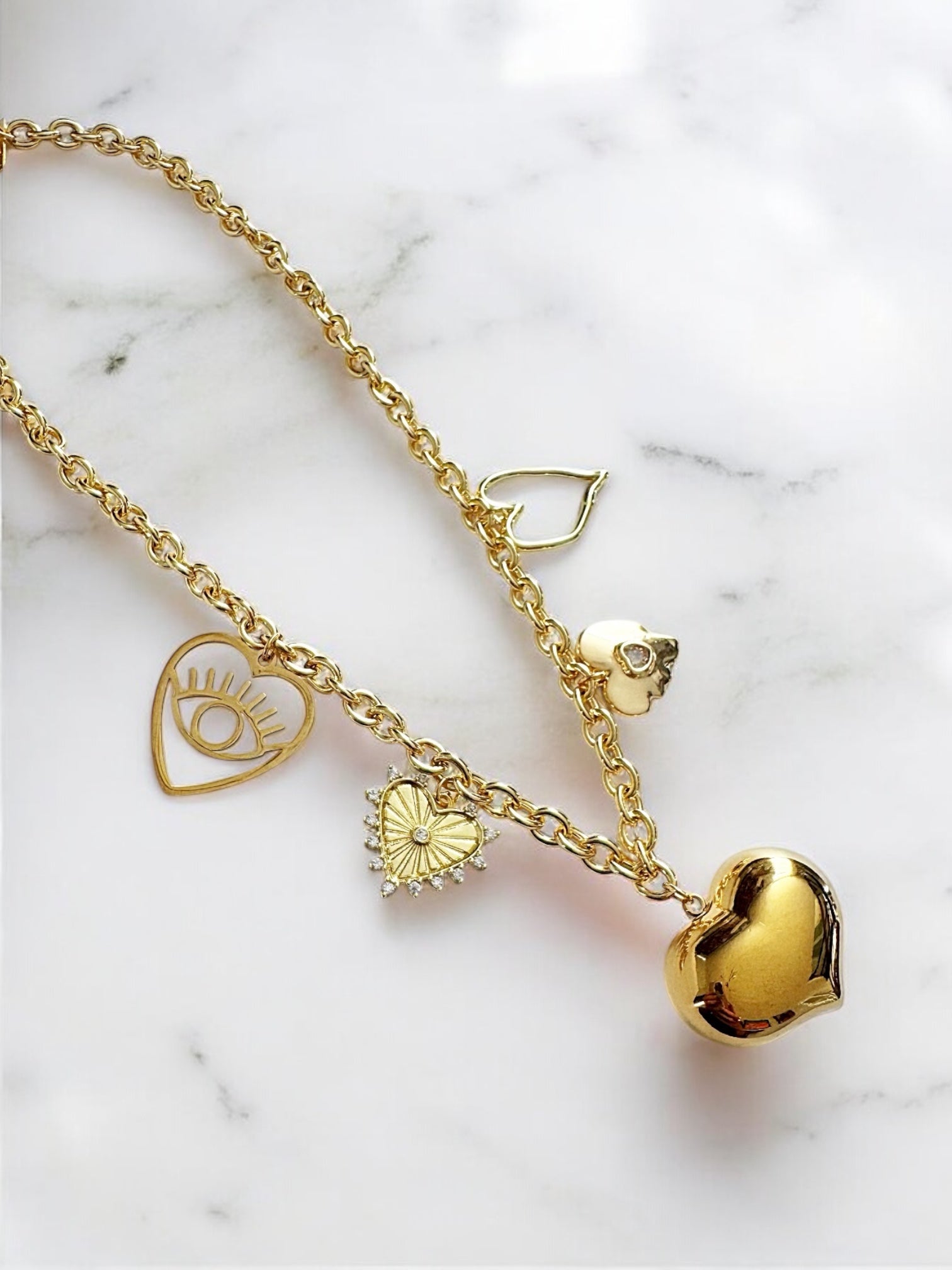 Pasión heart necklace
