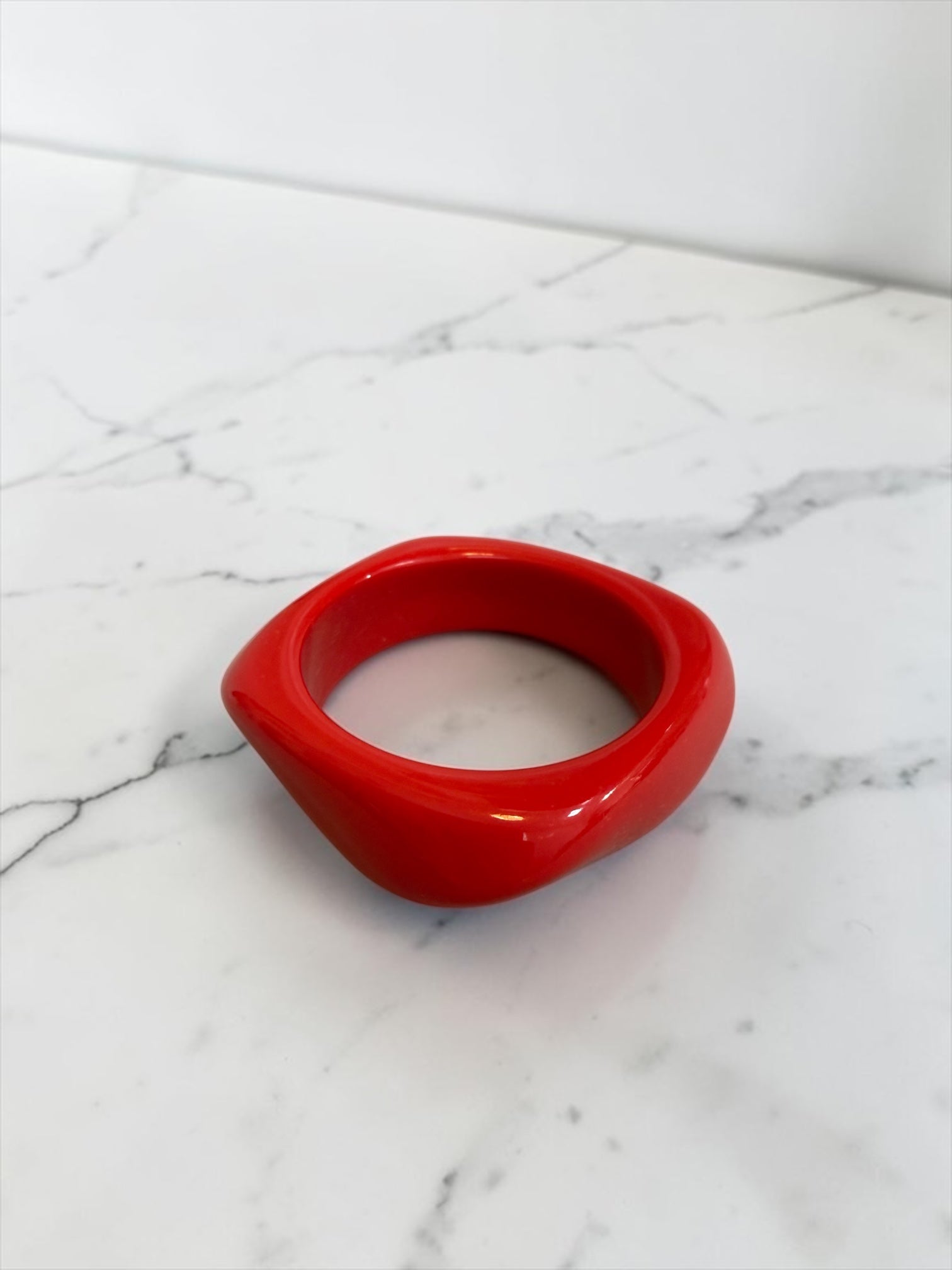Chic acrylic bangles