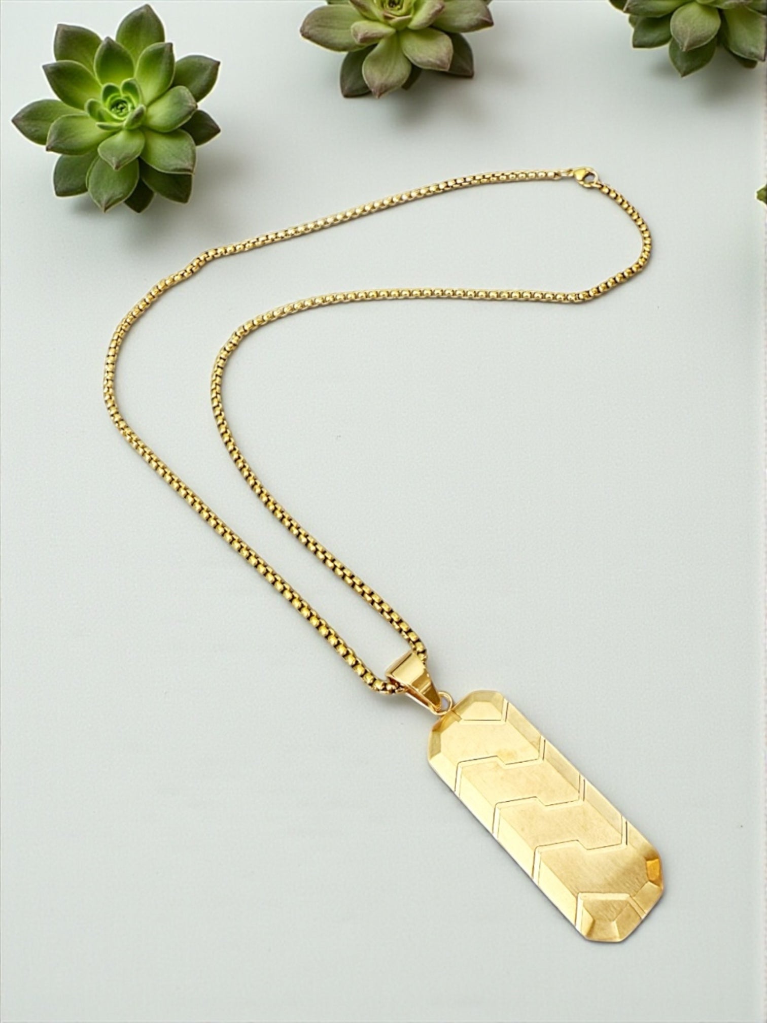 Tag chain necklace