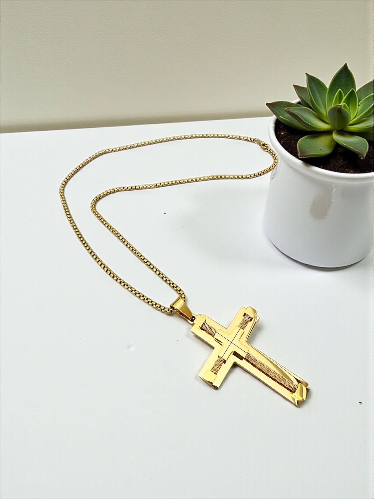 Cross wire chain necklace