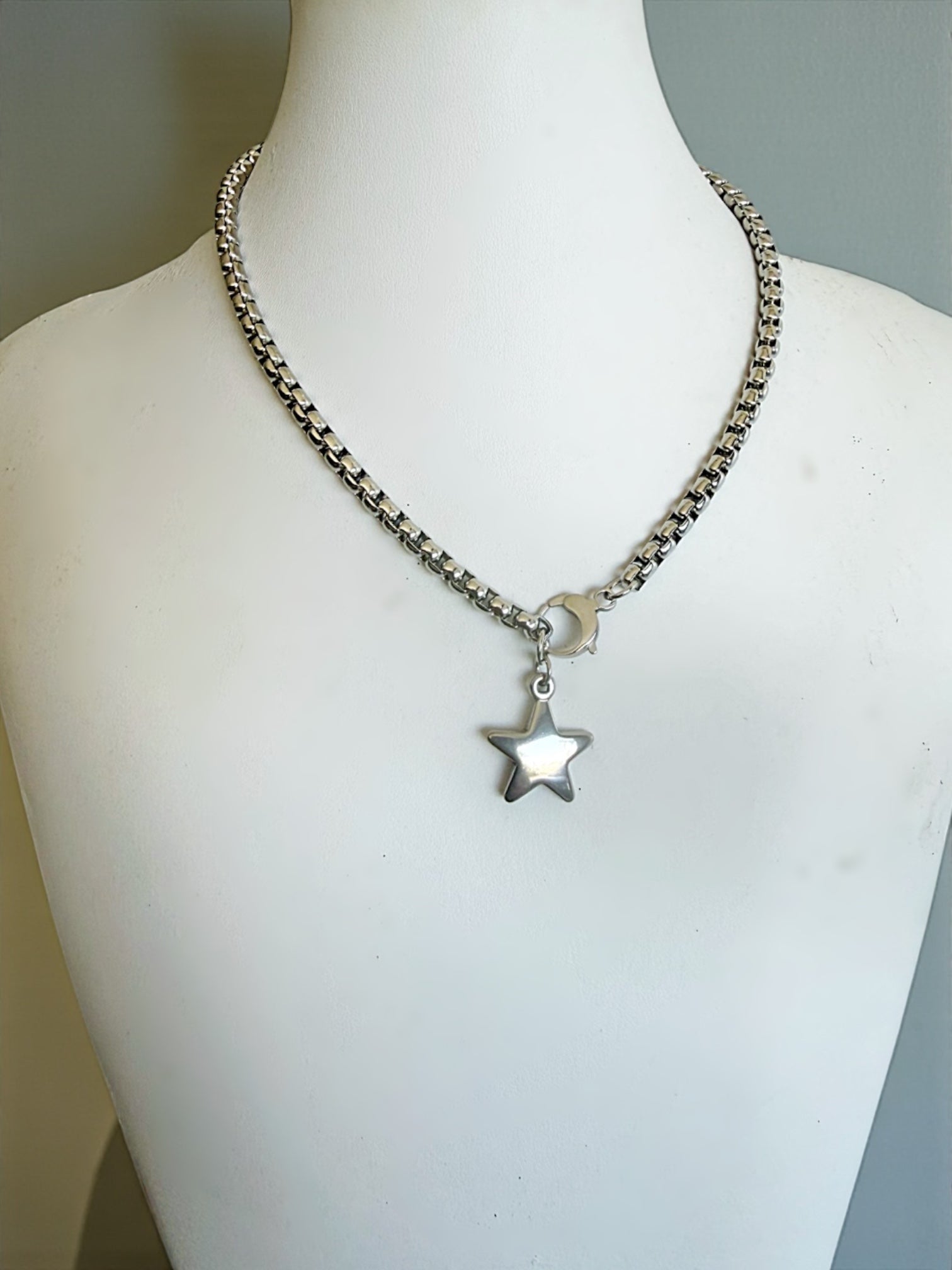Estrellita chain necklace