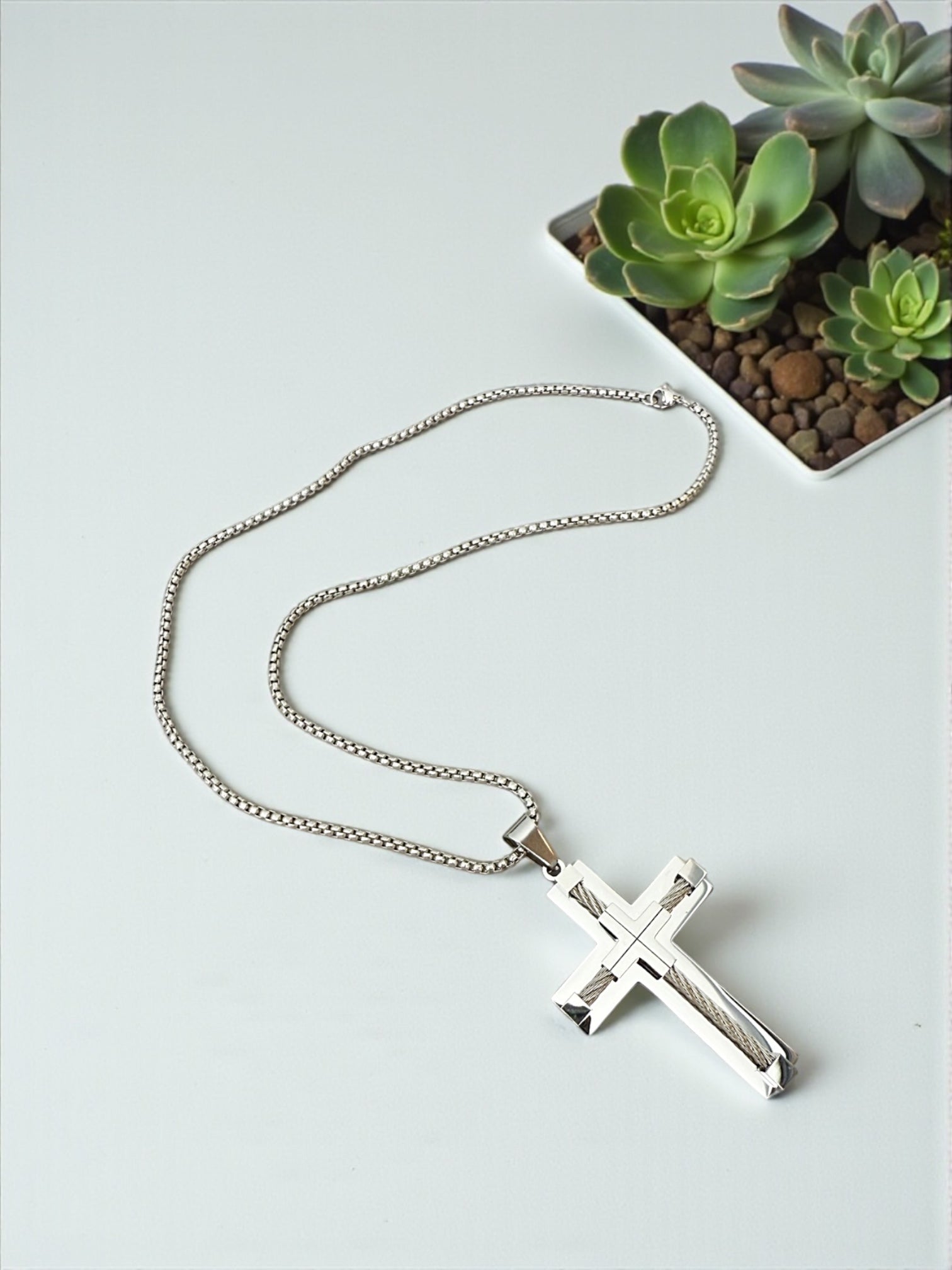 Cross wire chain necklace