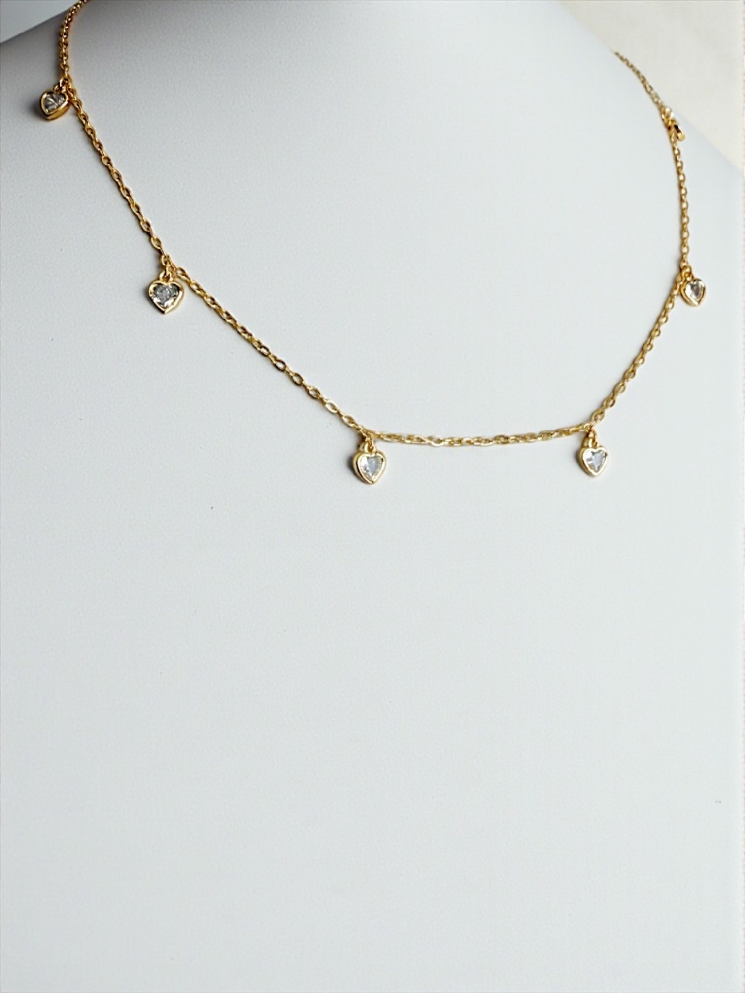 Crystals heart choker