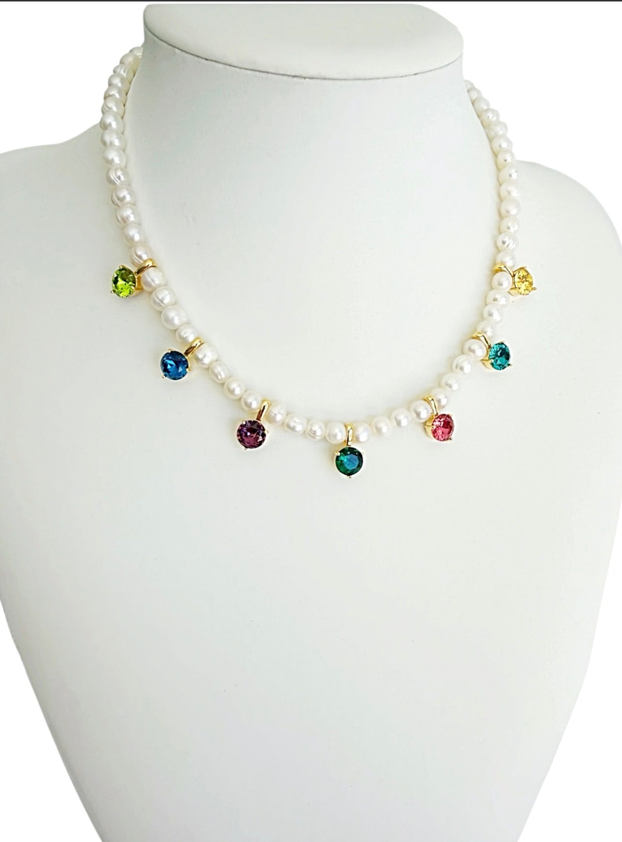 Camelia pearl necklace