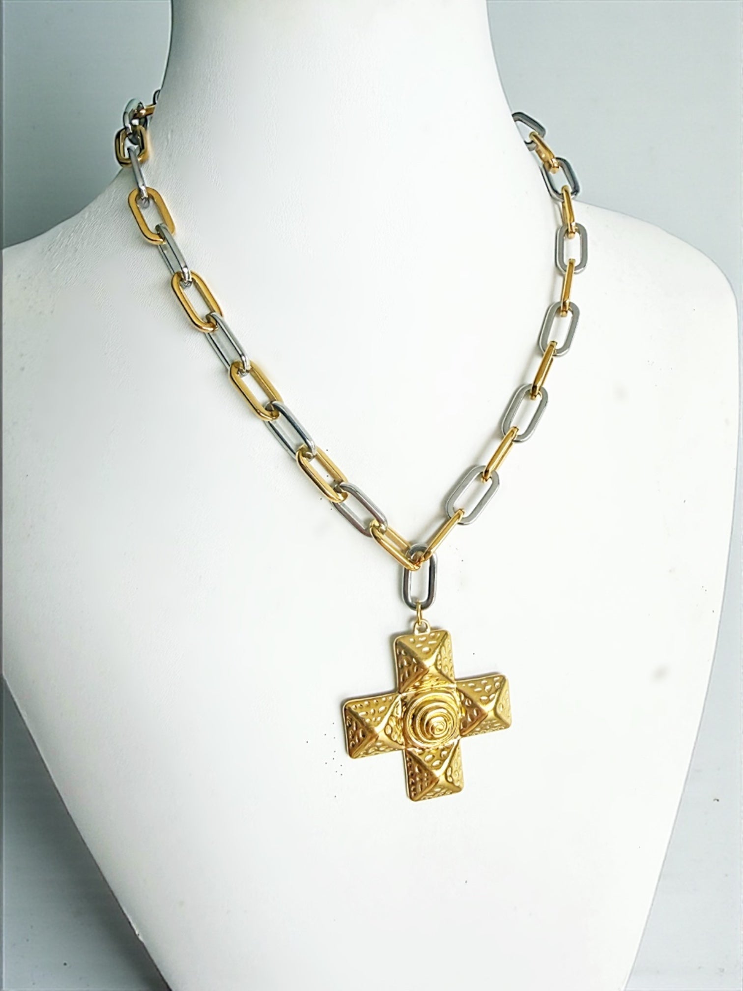 Galilea cross necklace