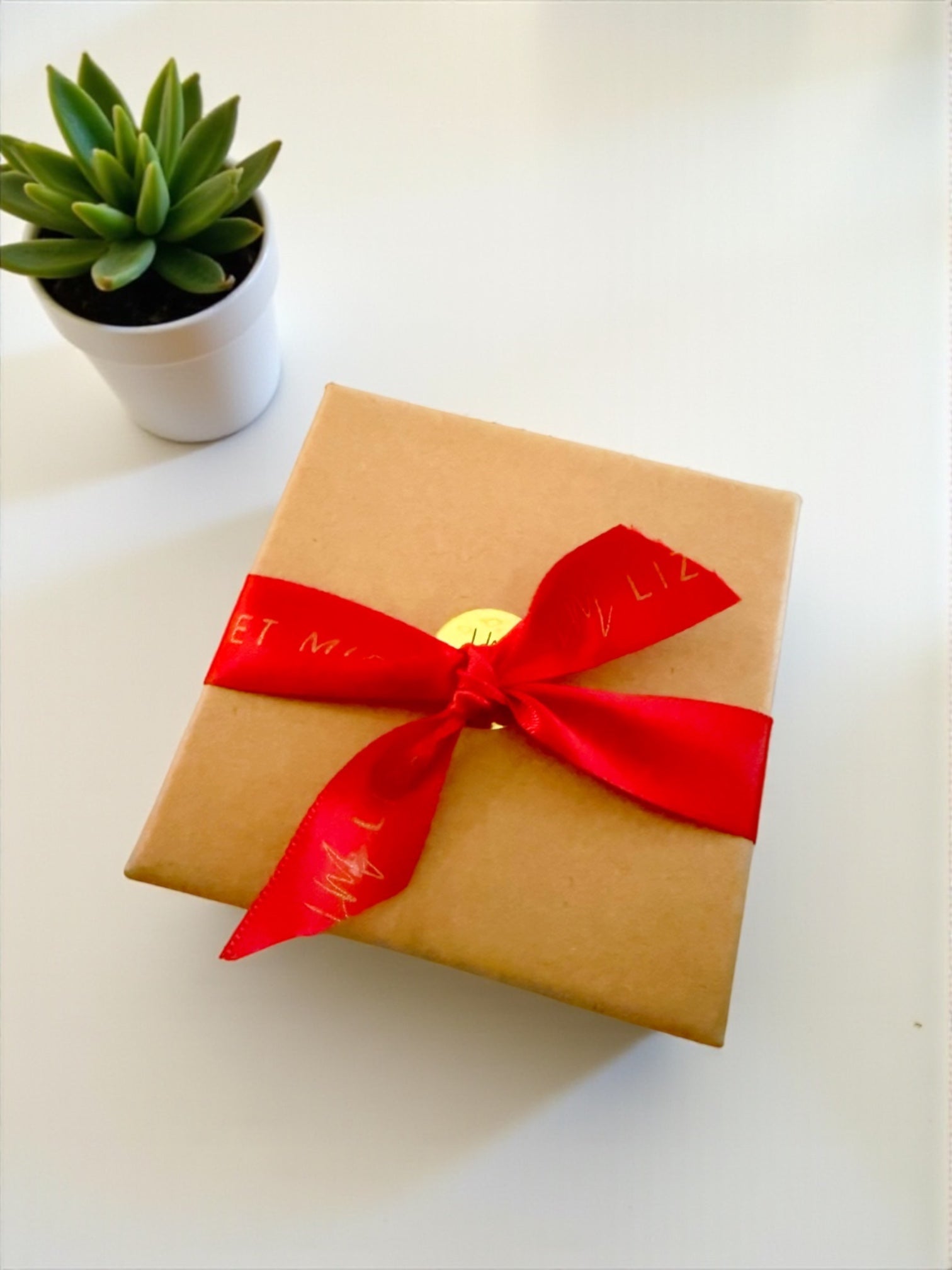 LM Ribbon with box