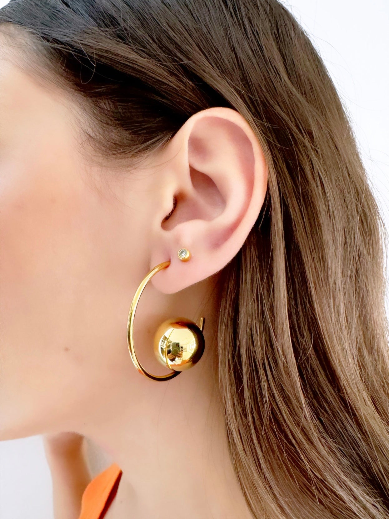 Media Luna ball earring