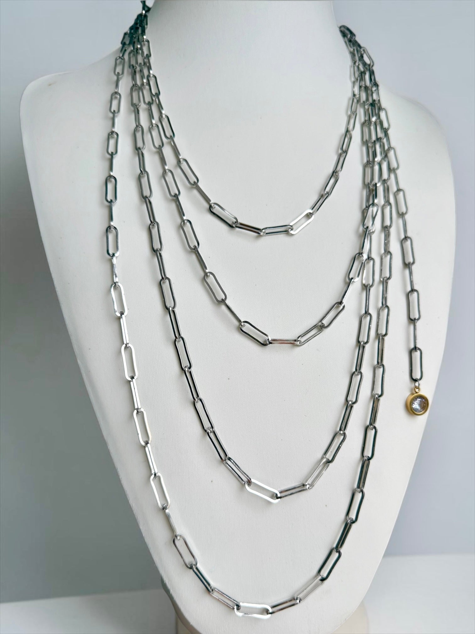 Sandaya layers necklace