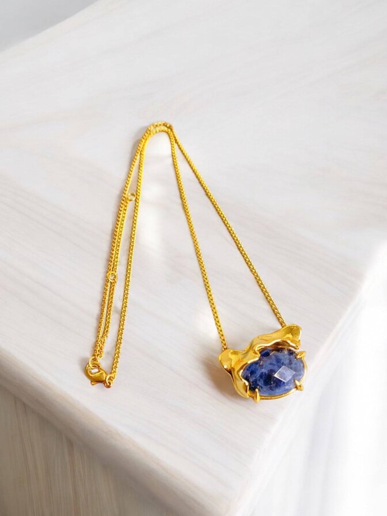 Leidy Chain Necklace