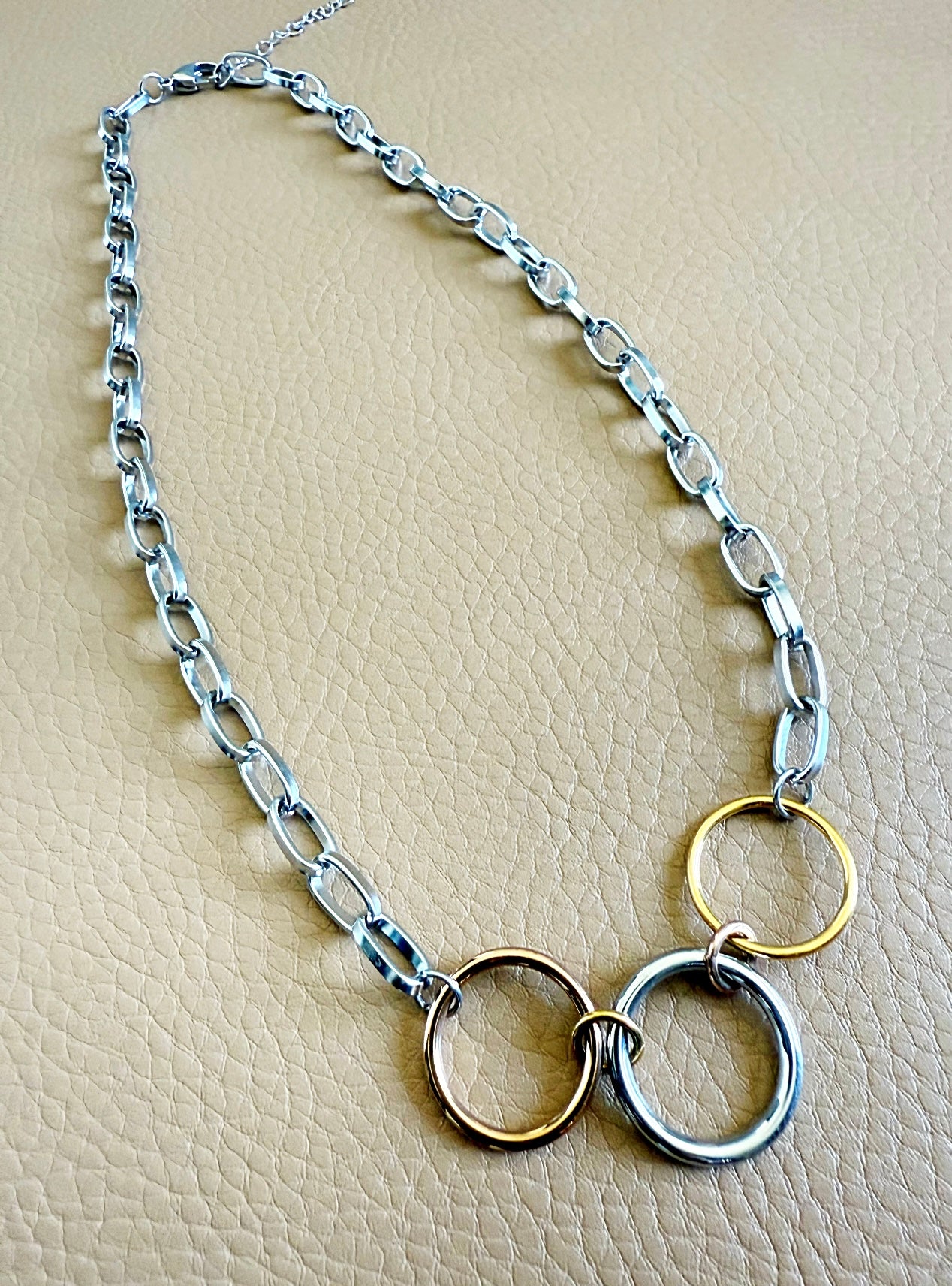 Circle 3 tones chain necklace