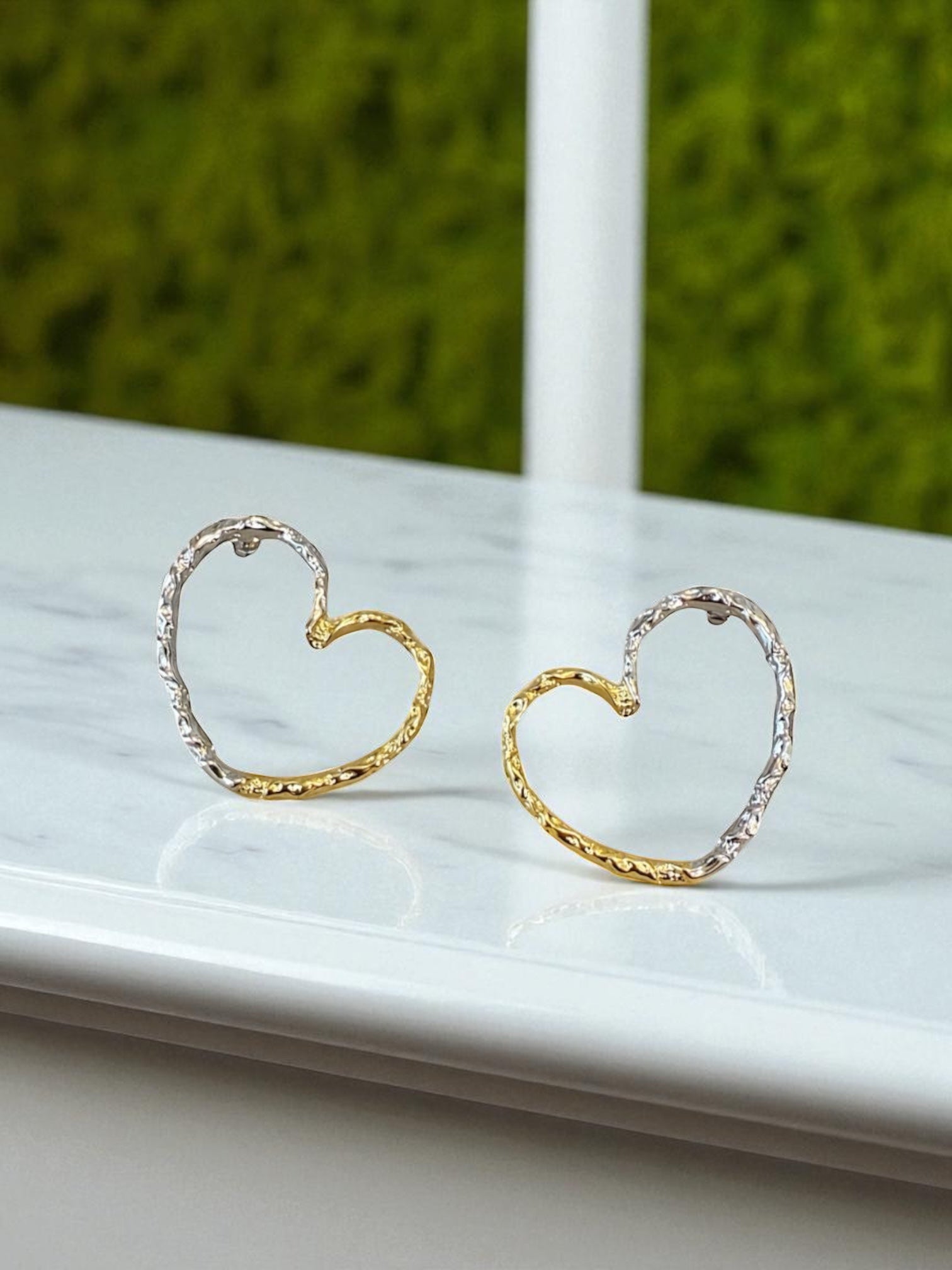 Heart siluet earring