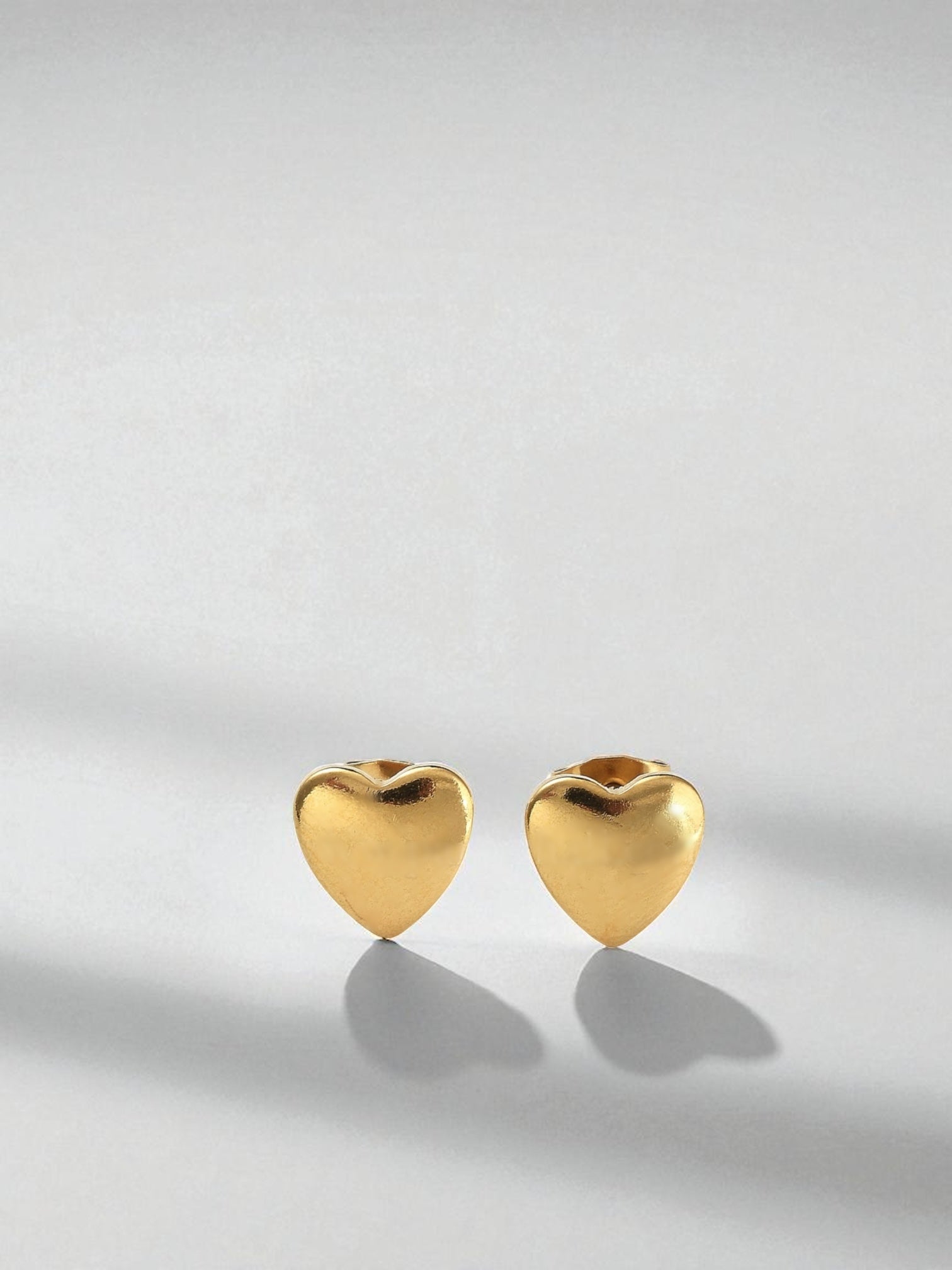 Dormilonas heart earring