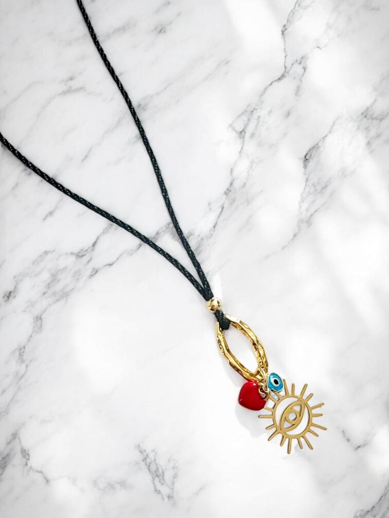 Amuleto sun necklace