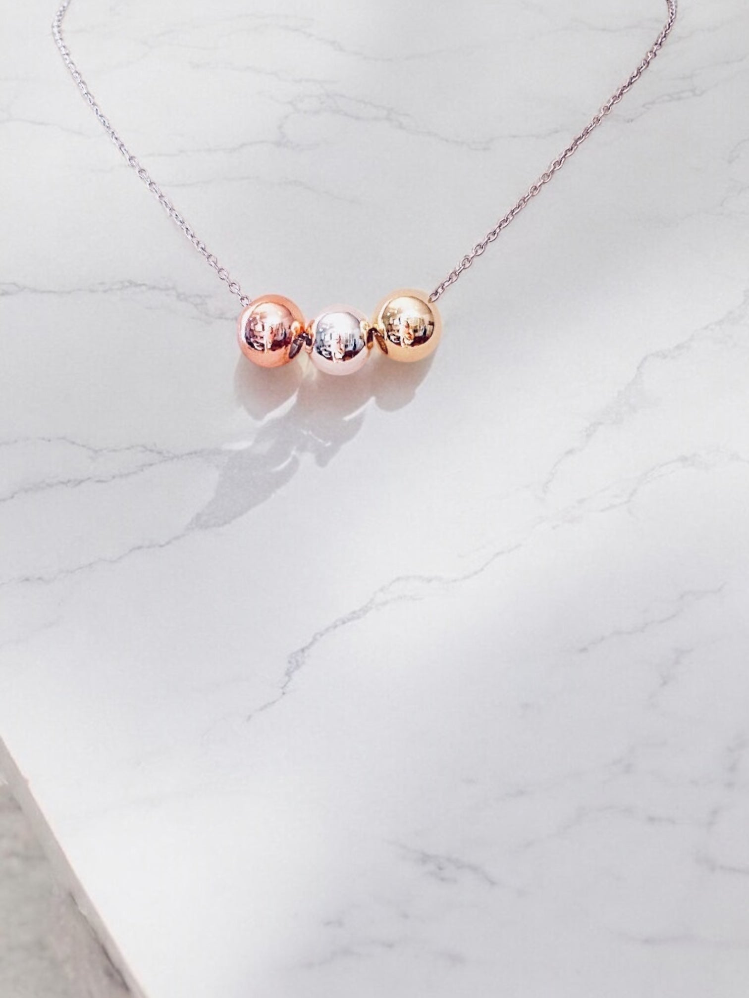 Mini three tones necklace