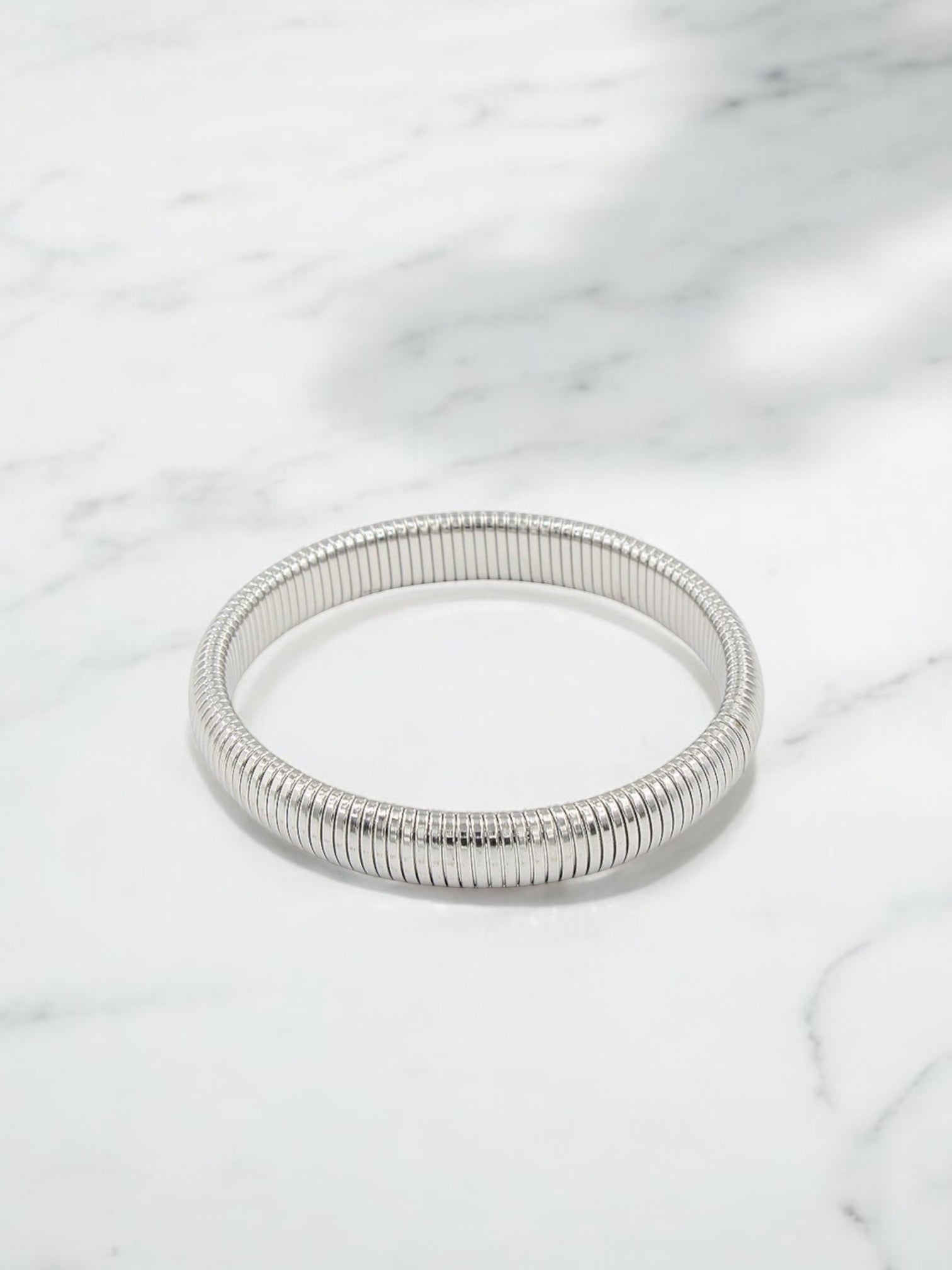 Single elastic bangle