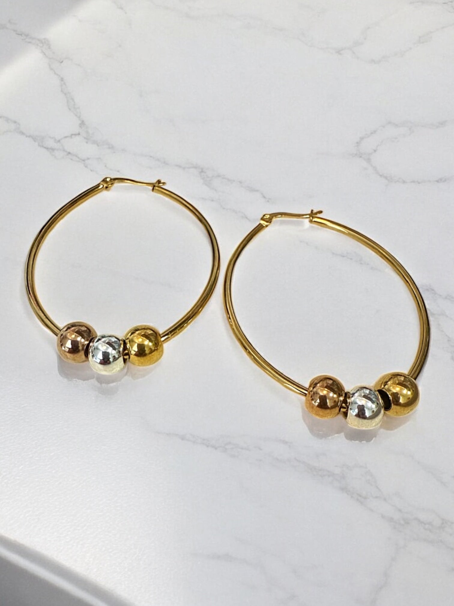 Bella 3 tones oval earring