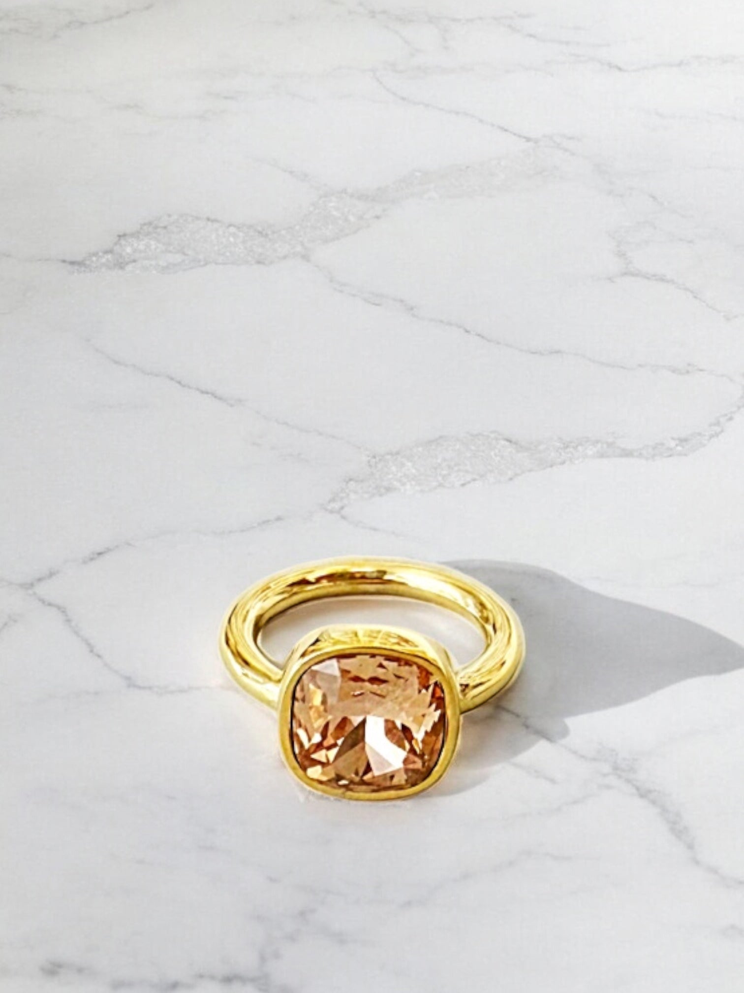 Reina crystal ring ea