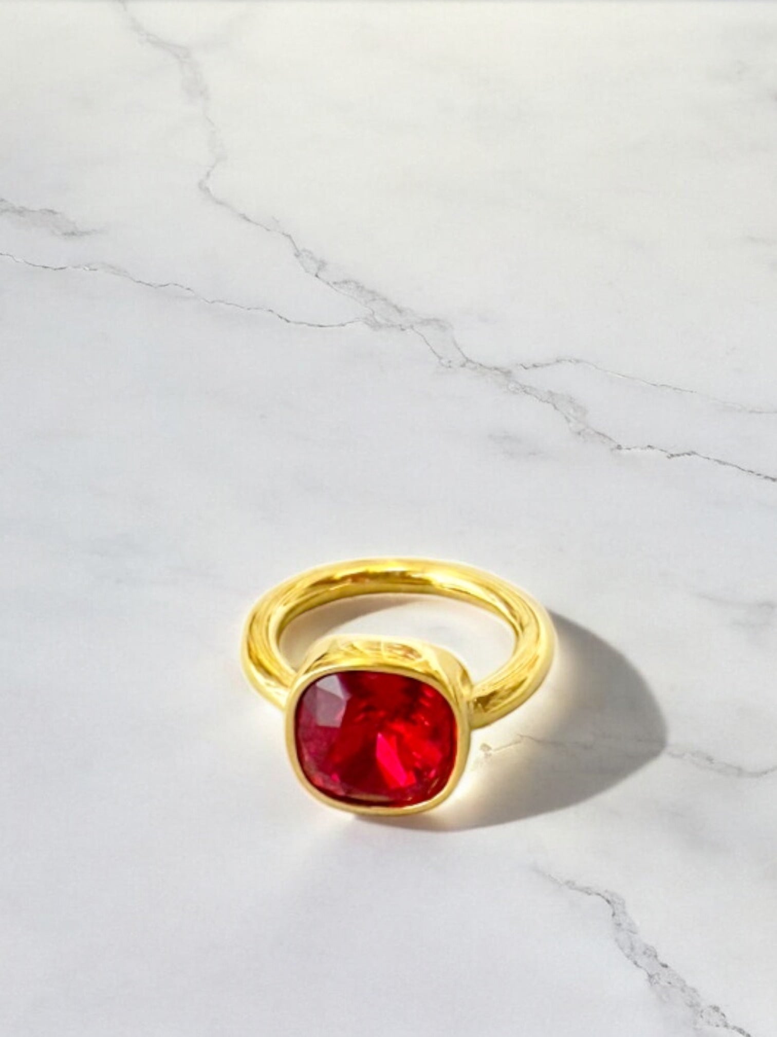 Reina crystal ring ea