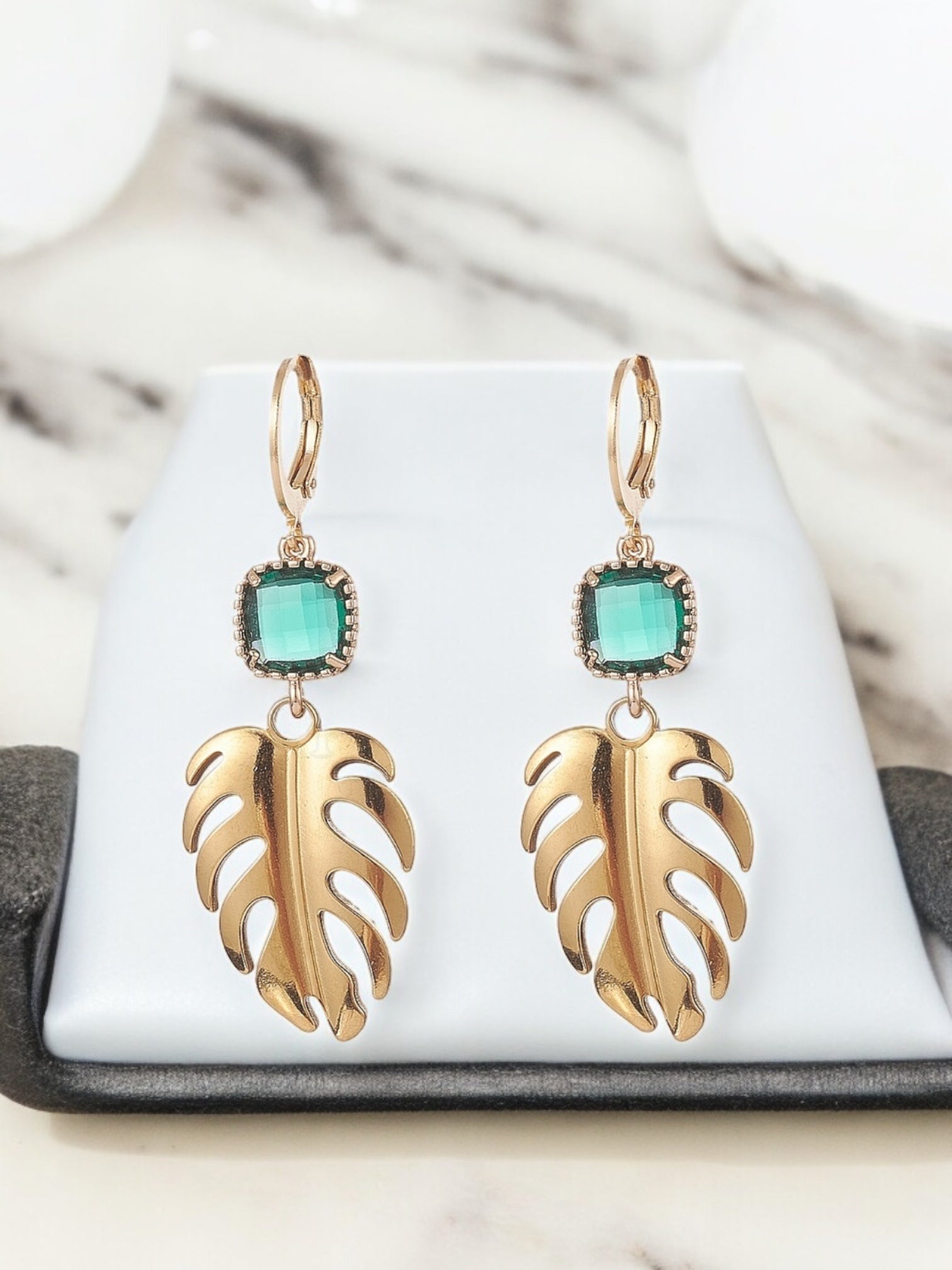 Monstera long earring