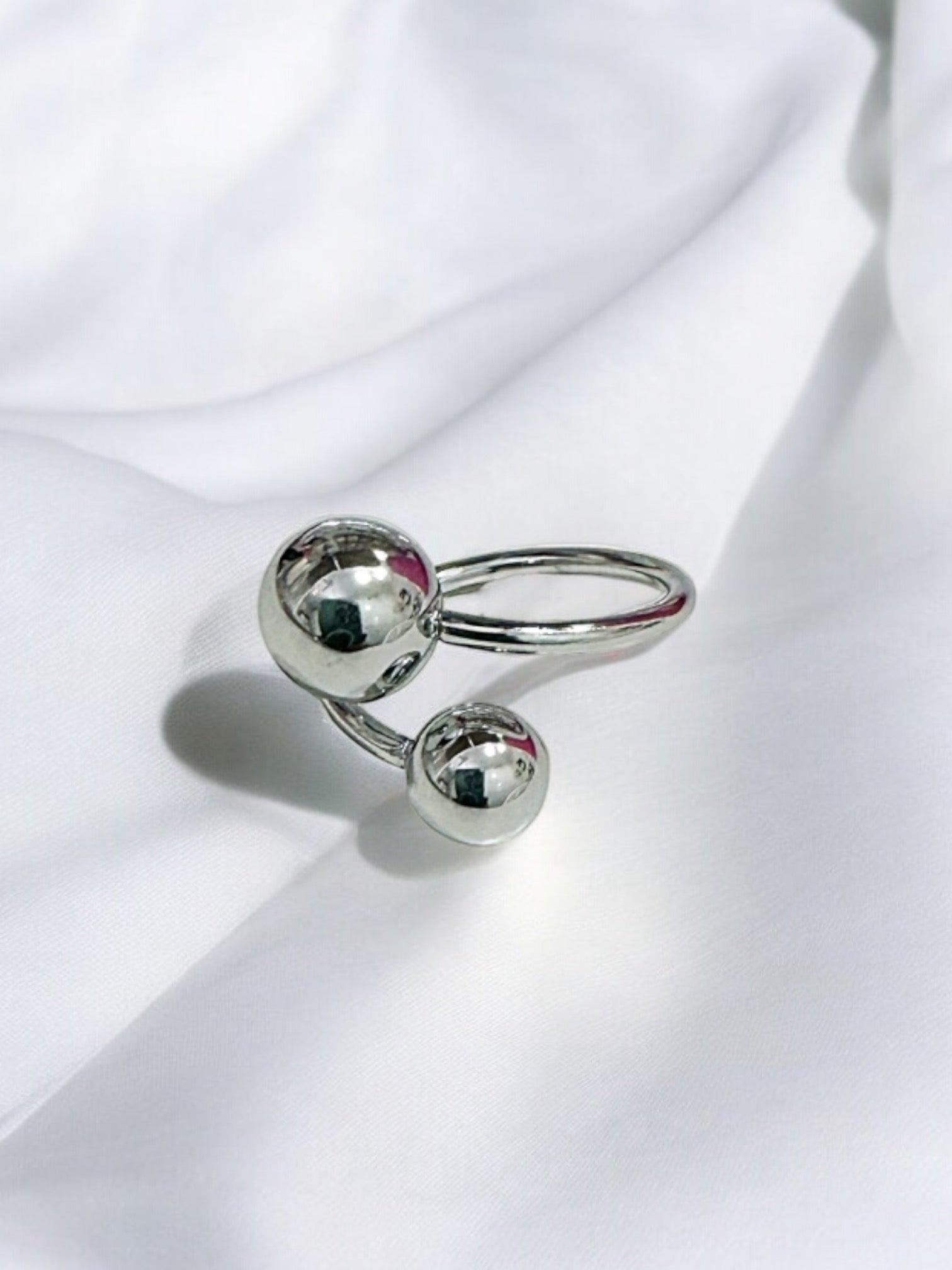 Ball point ring