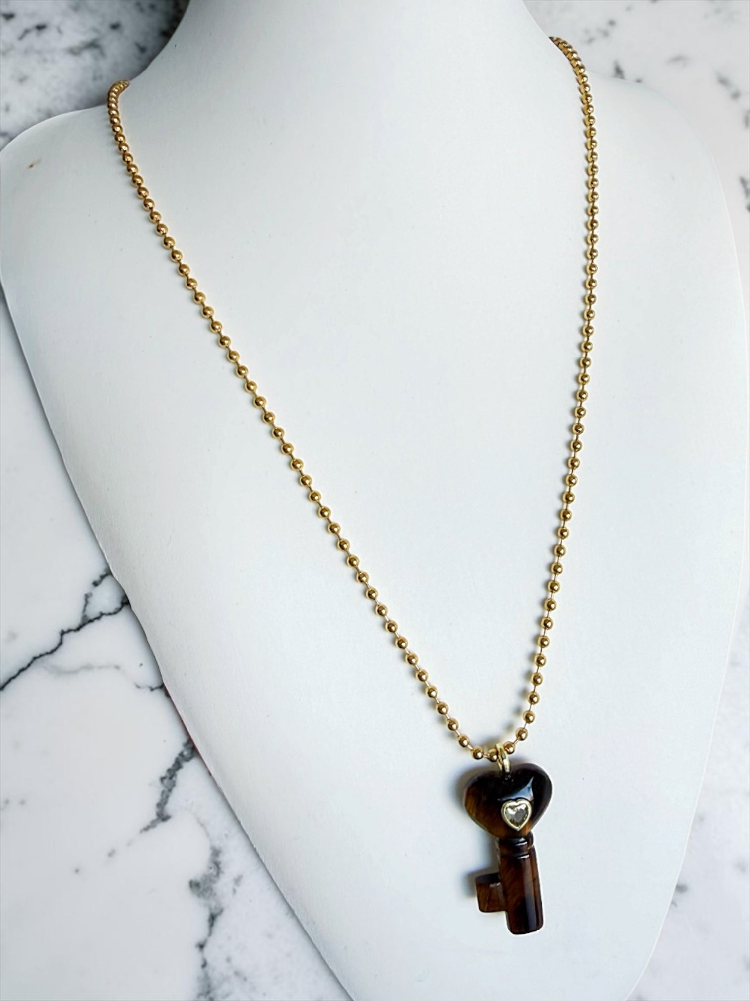 Key stone chain necklace