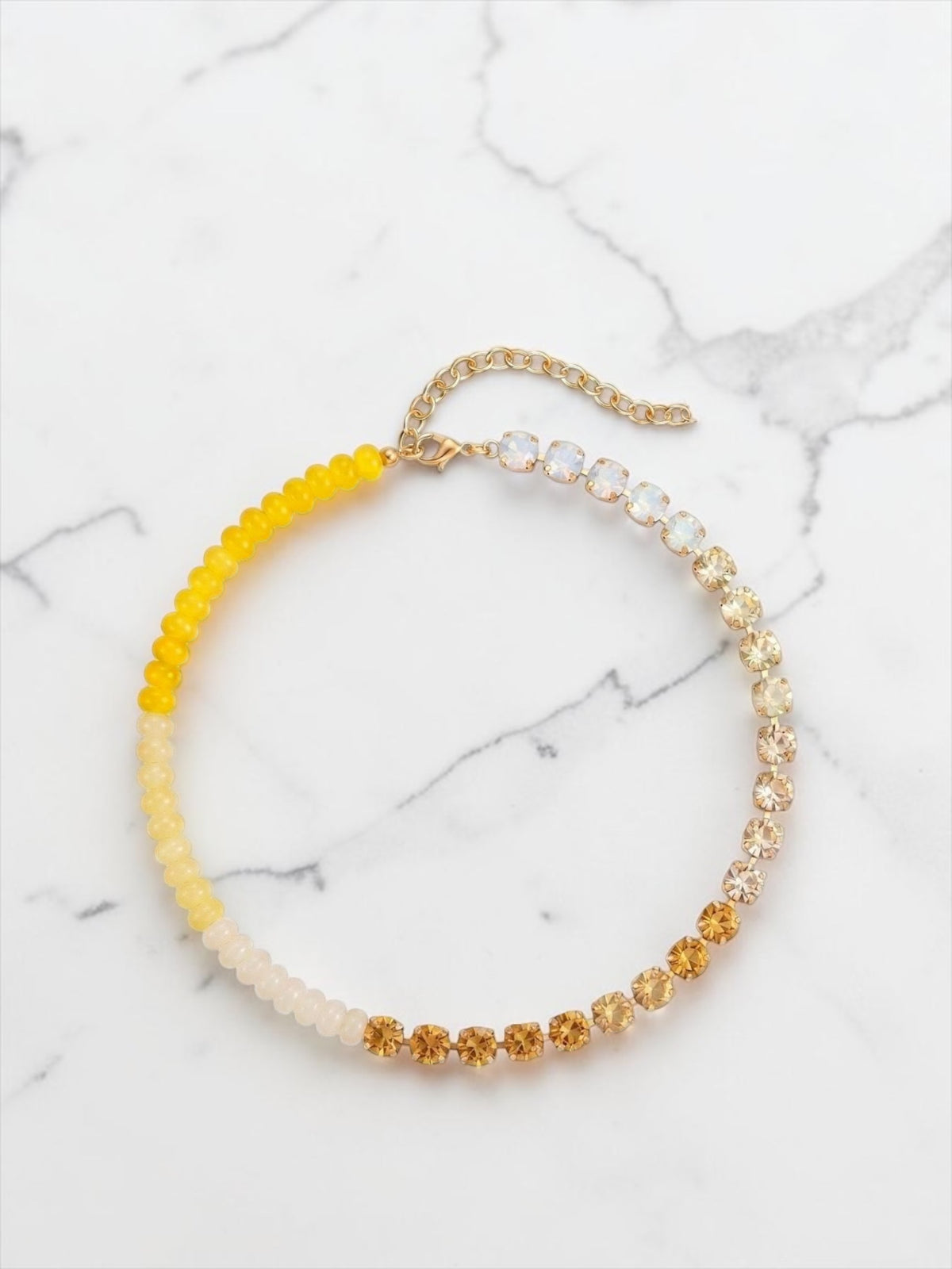 Glitter half crystals necklace