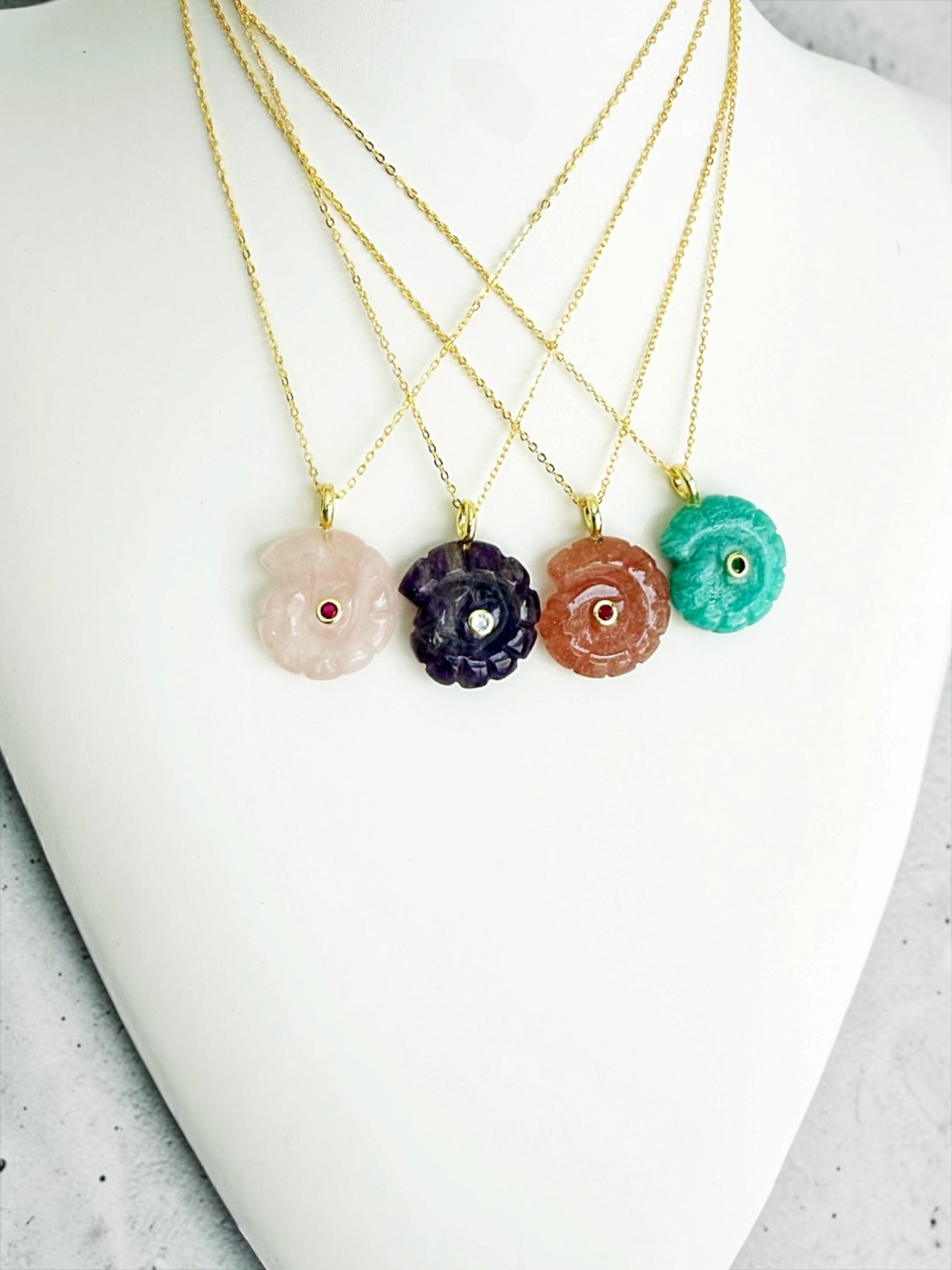 Shell stone chain necklace