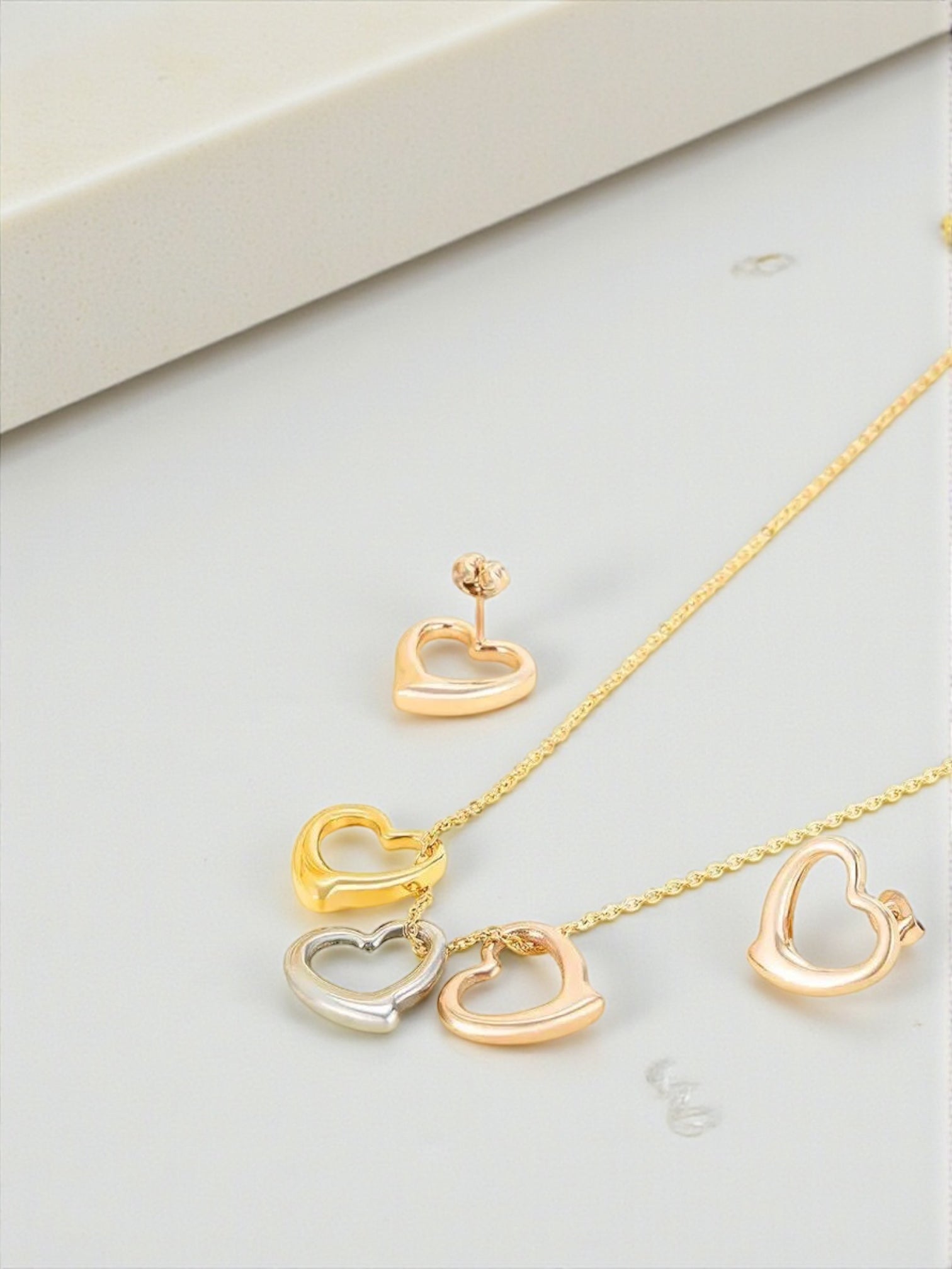 Amira heart chain necklace
