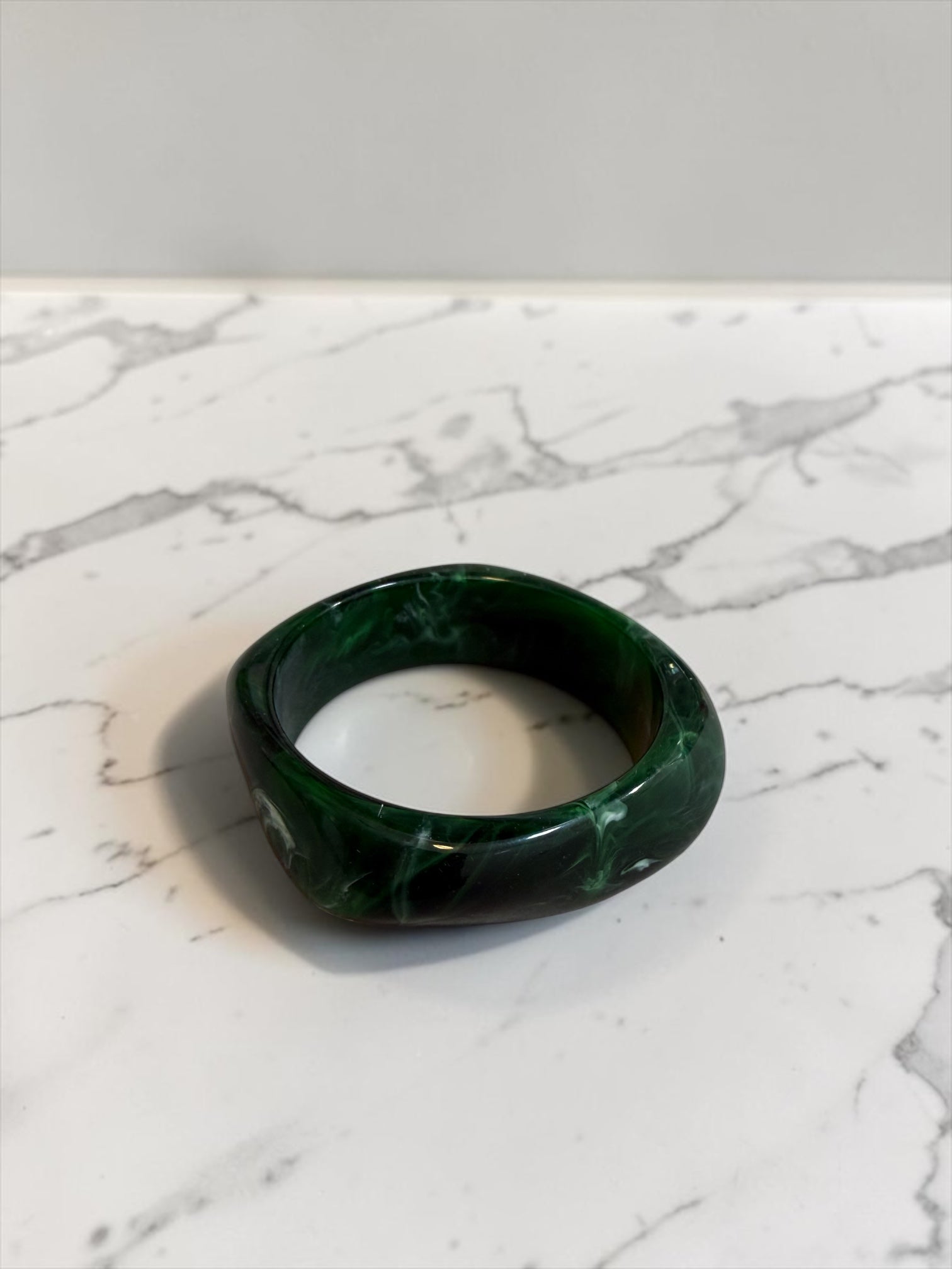Chic acrylic bangles