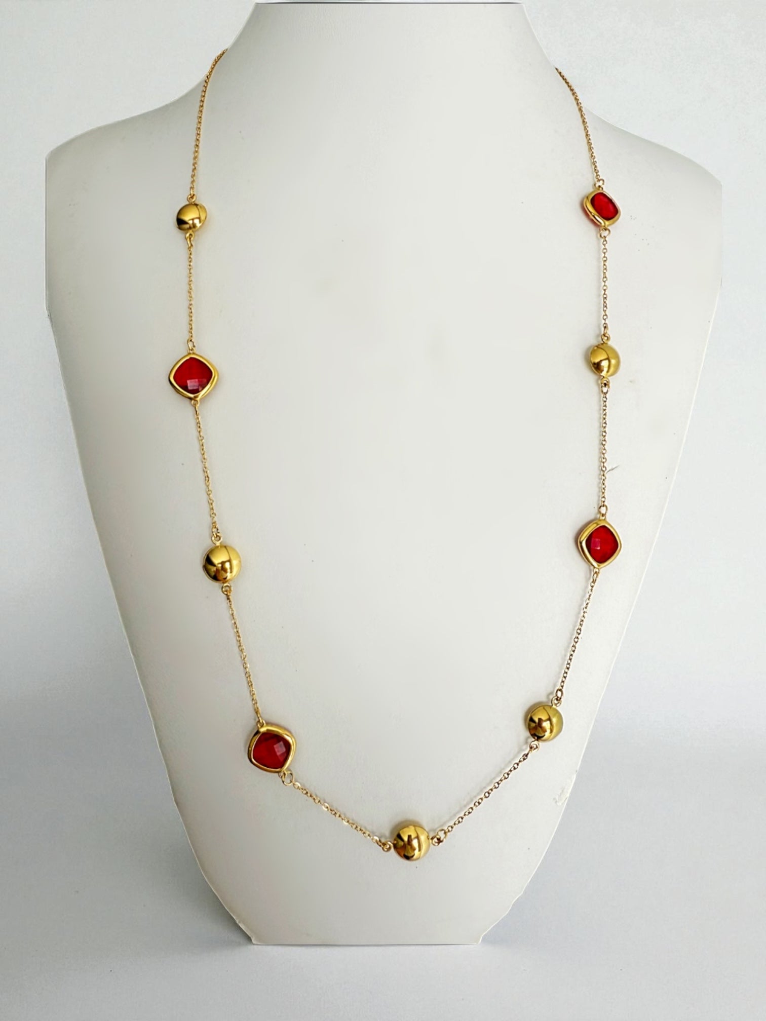 Glimmer puff long necklace