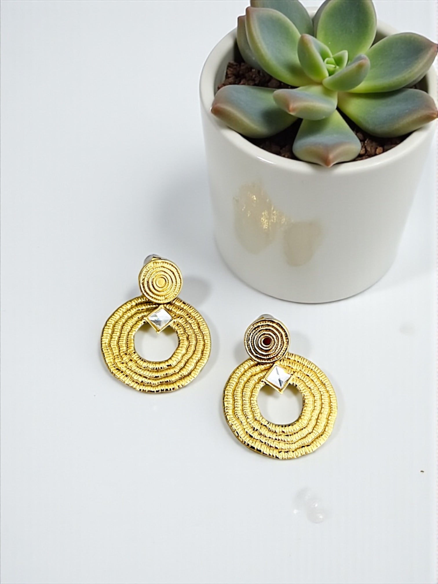 Madison round earring