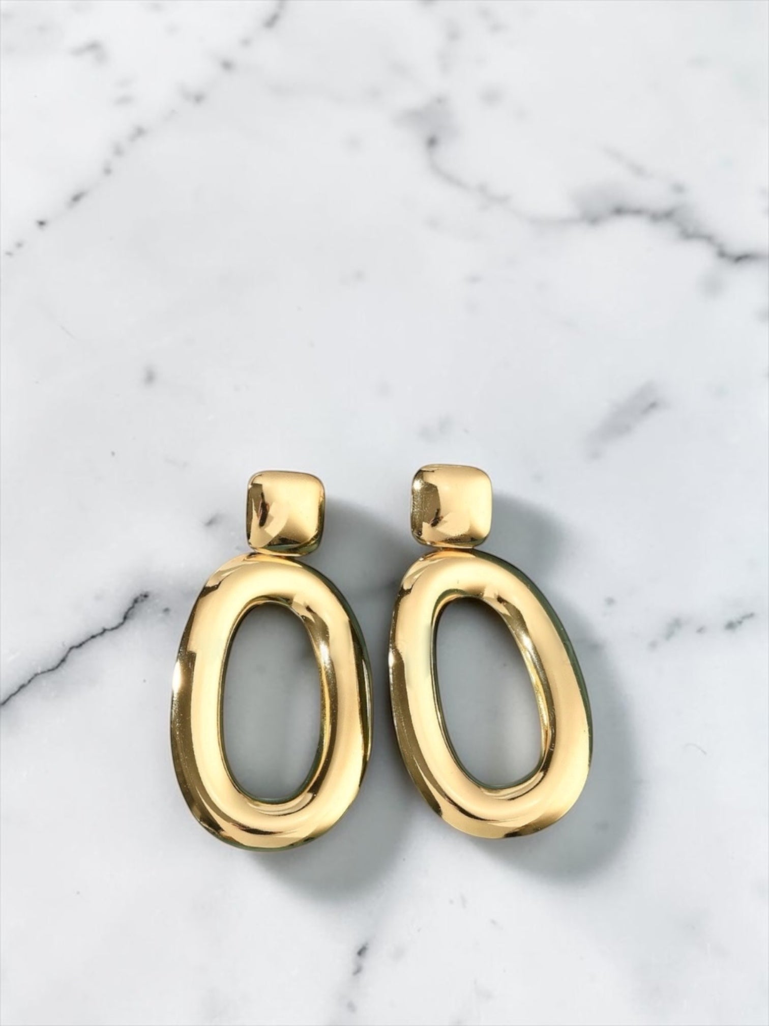 Graciela oval earring