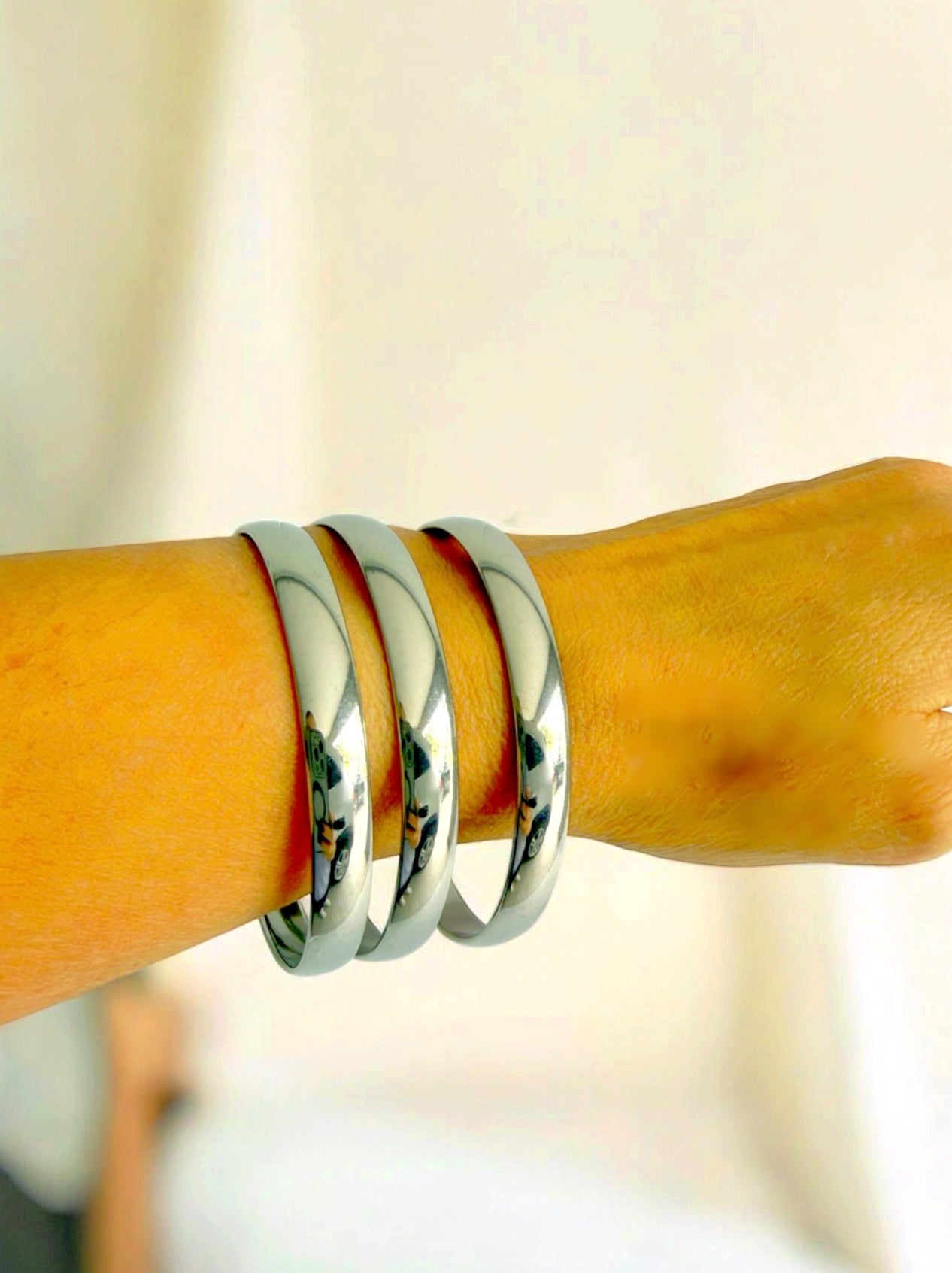 Medium bangles set