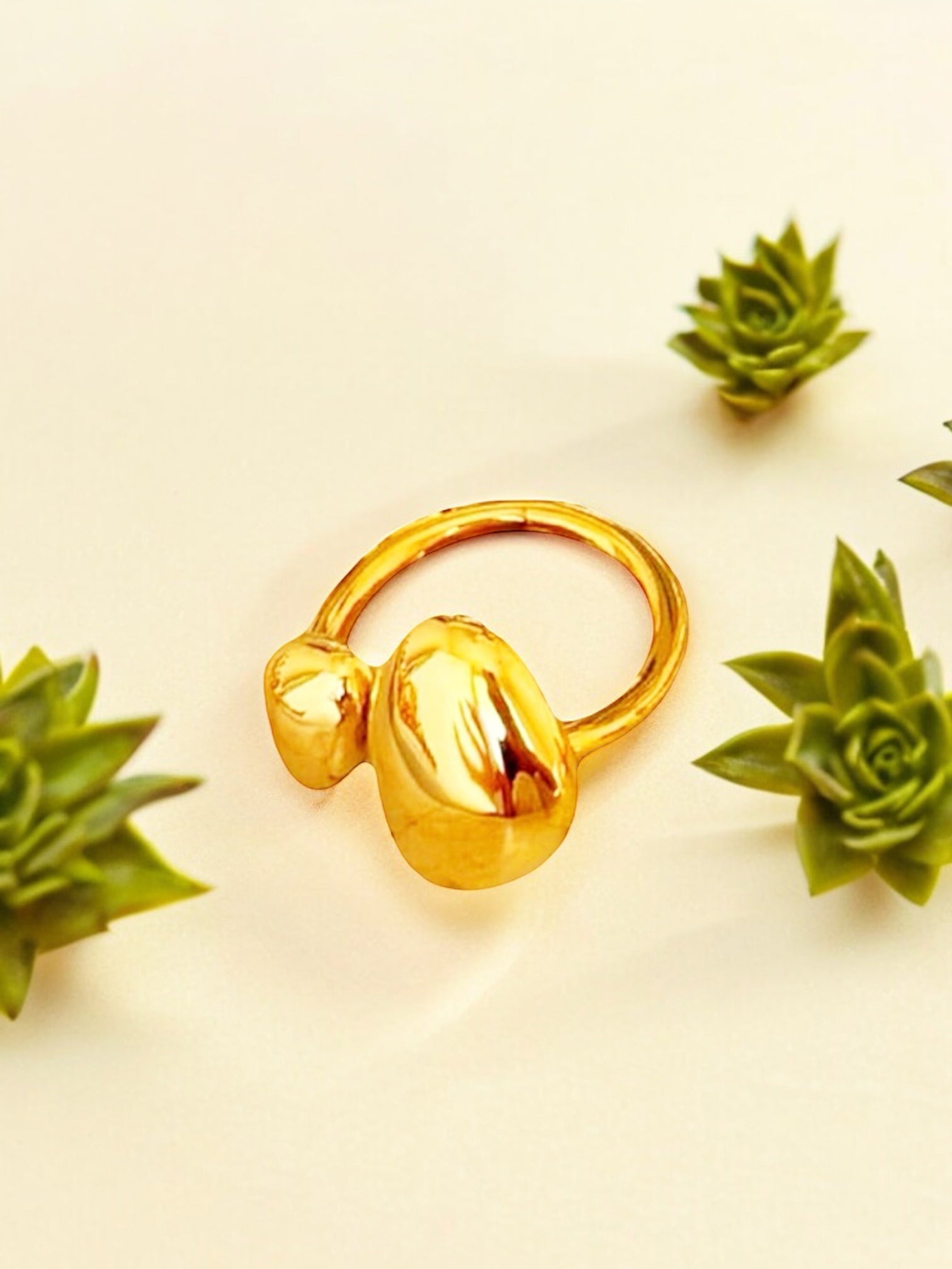 Carola ring