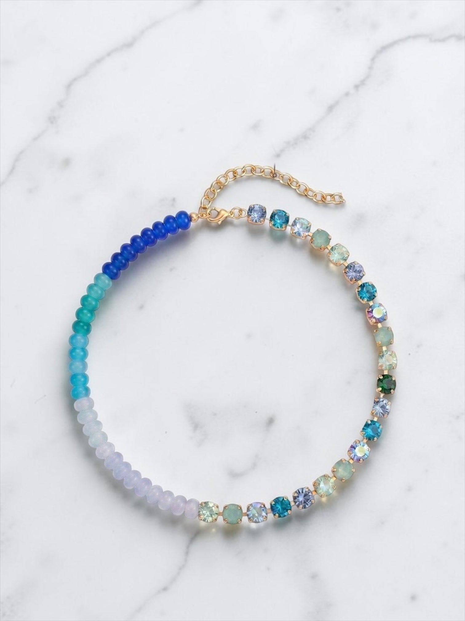 Glitter half crystals necklace