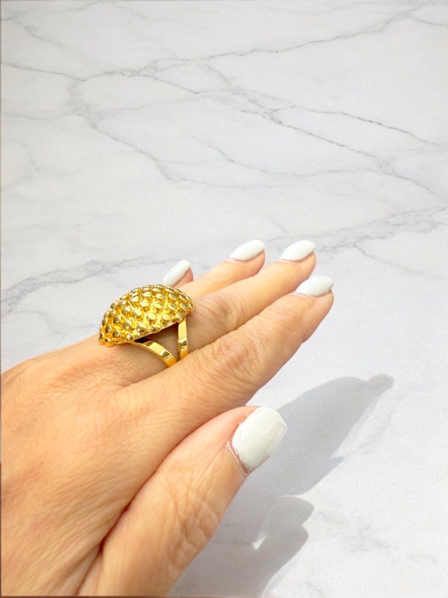 Ari adjustable ring