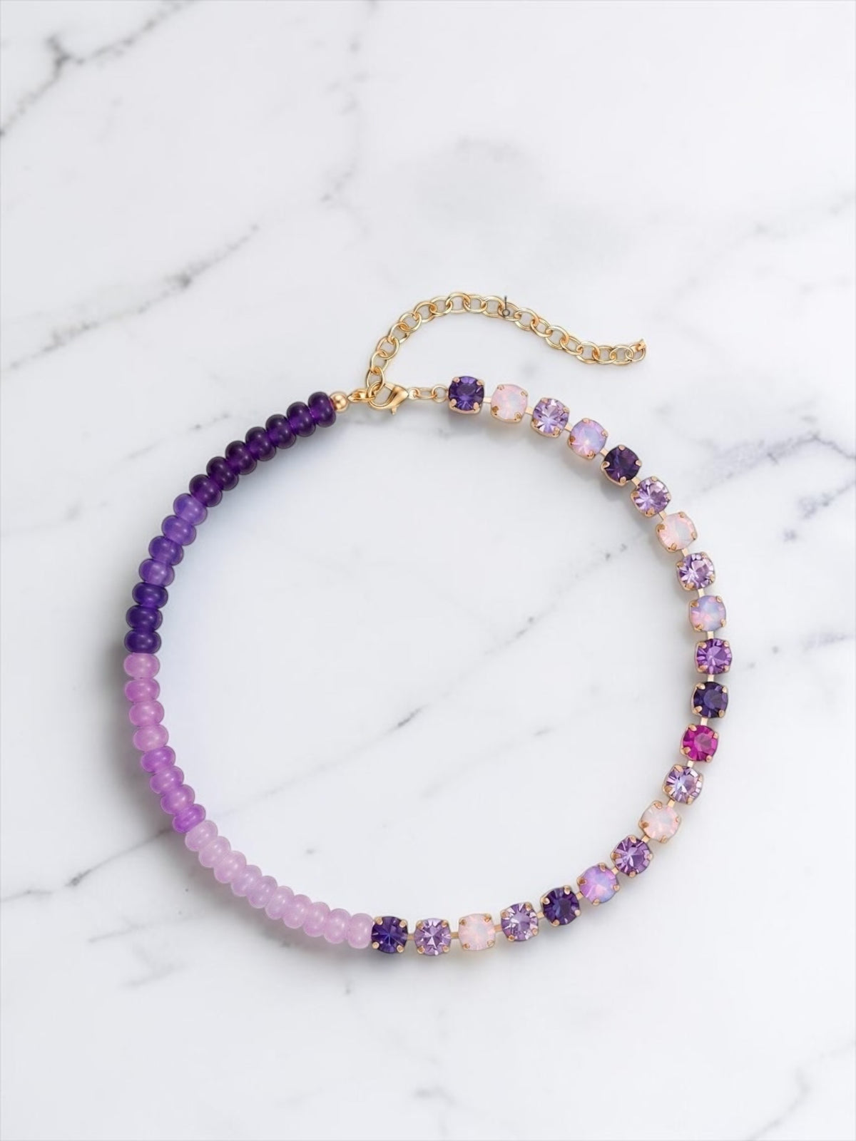 Glitter half crystals necklace