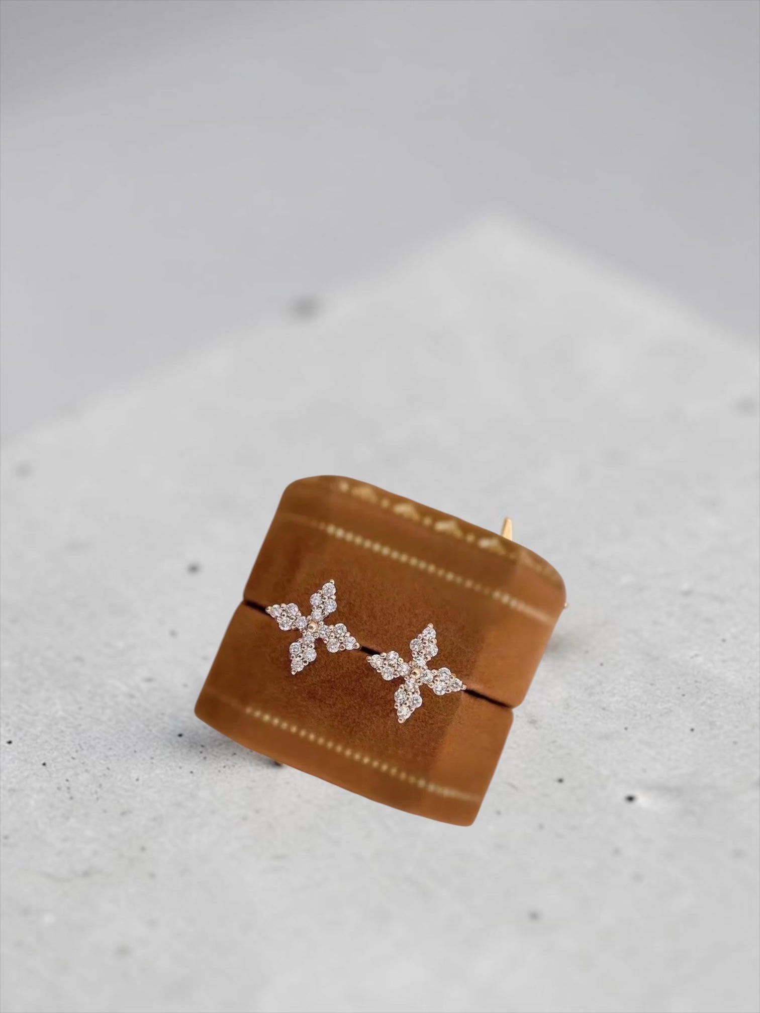 Star stud earring