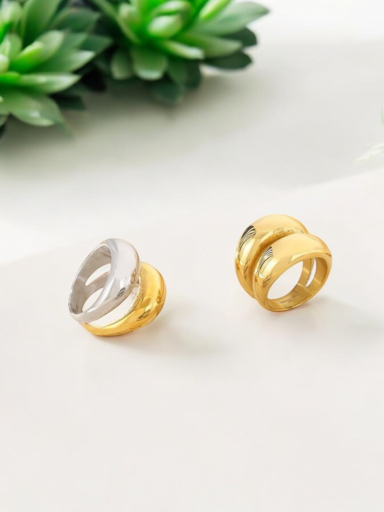 Lala double ring