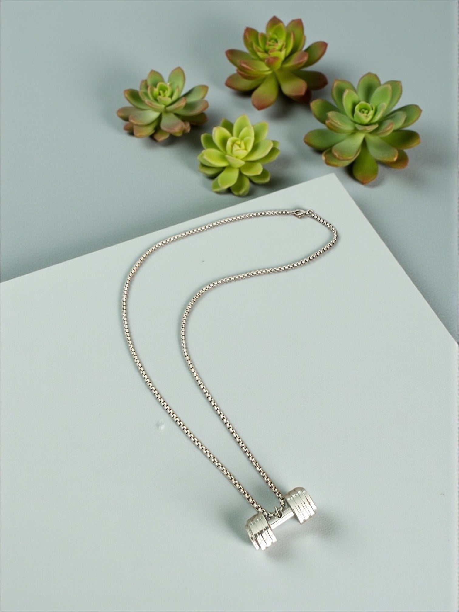Dumbbell chain necklace