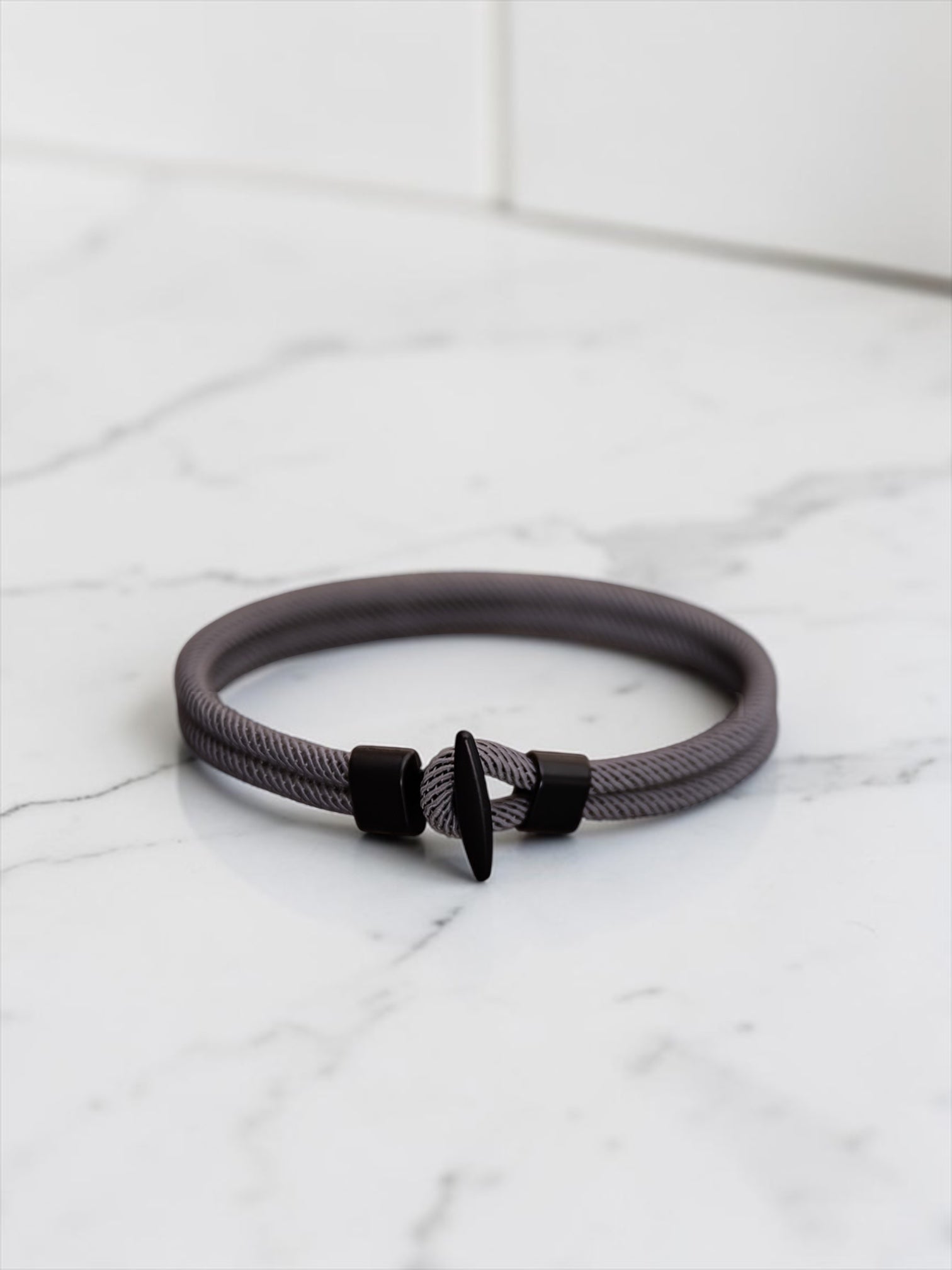 Clasp cord bracelet