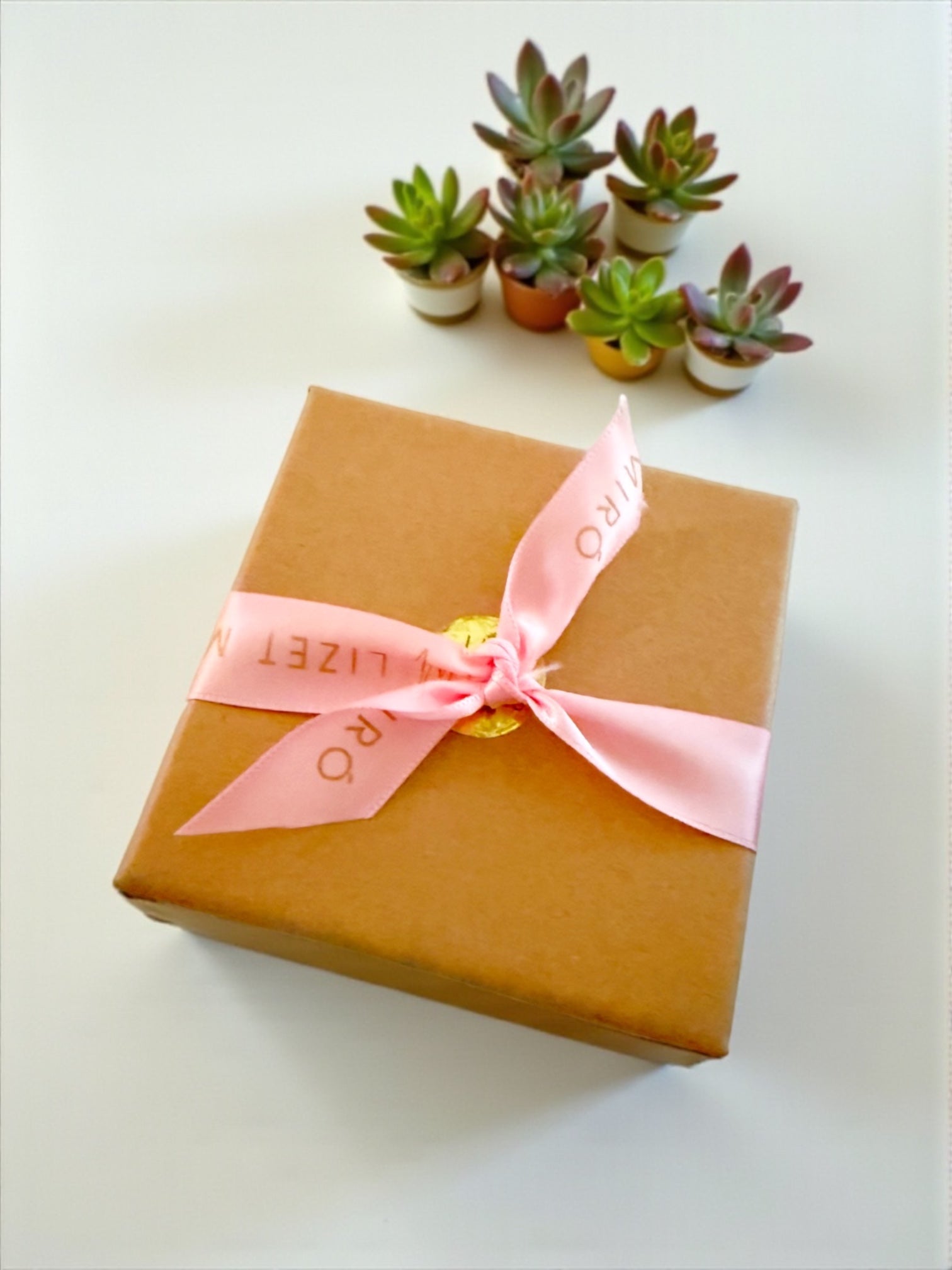 LM Ribbon with box