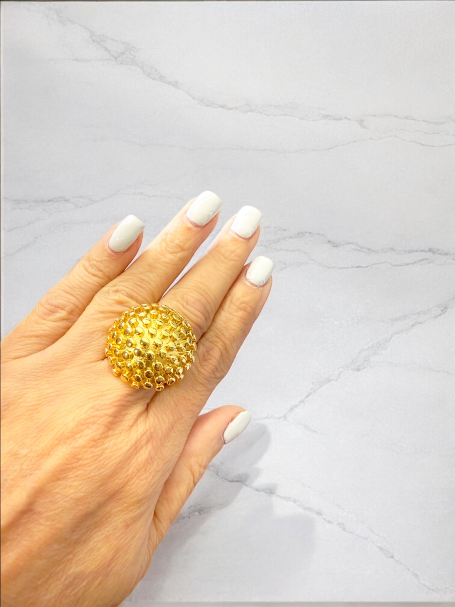 Ari adjustable ring