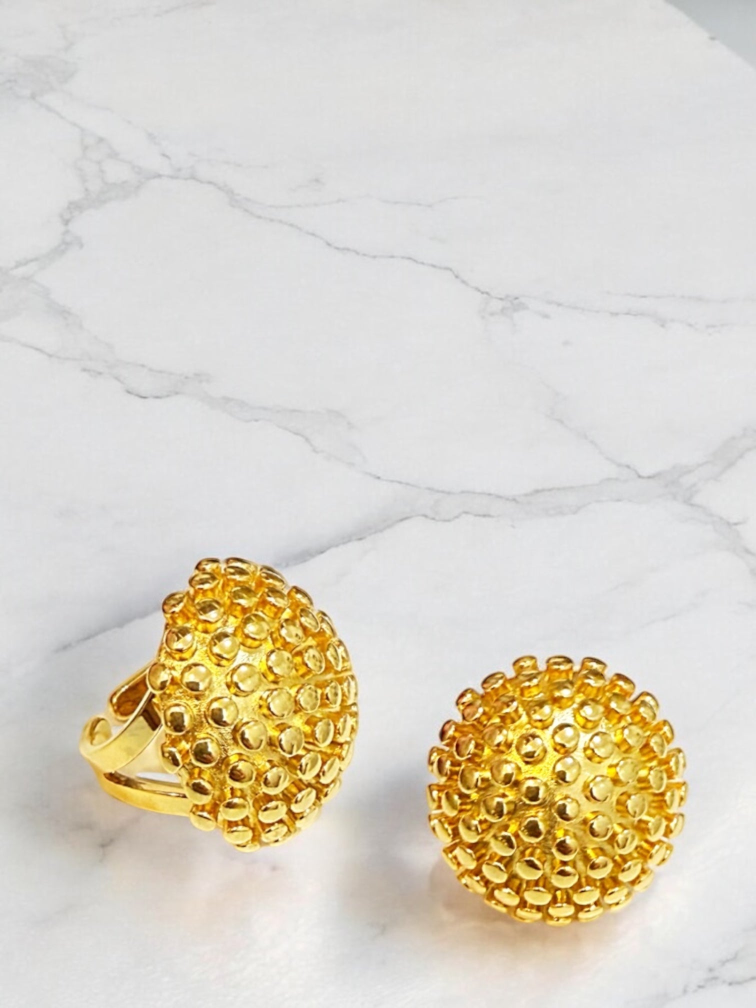 Ari adjustable ring