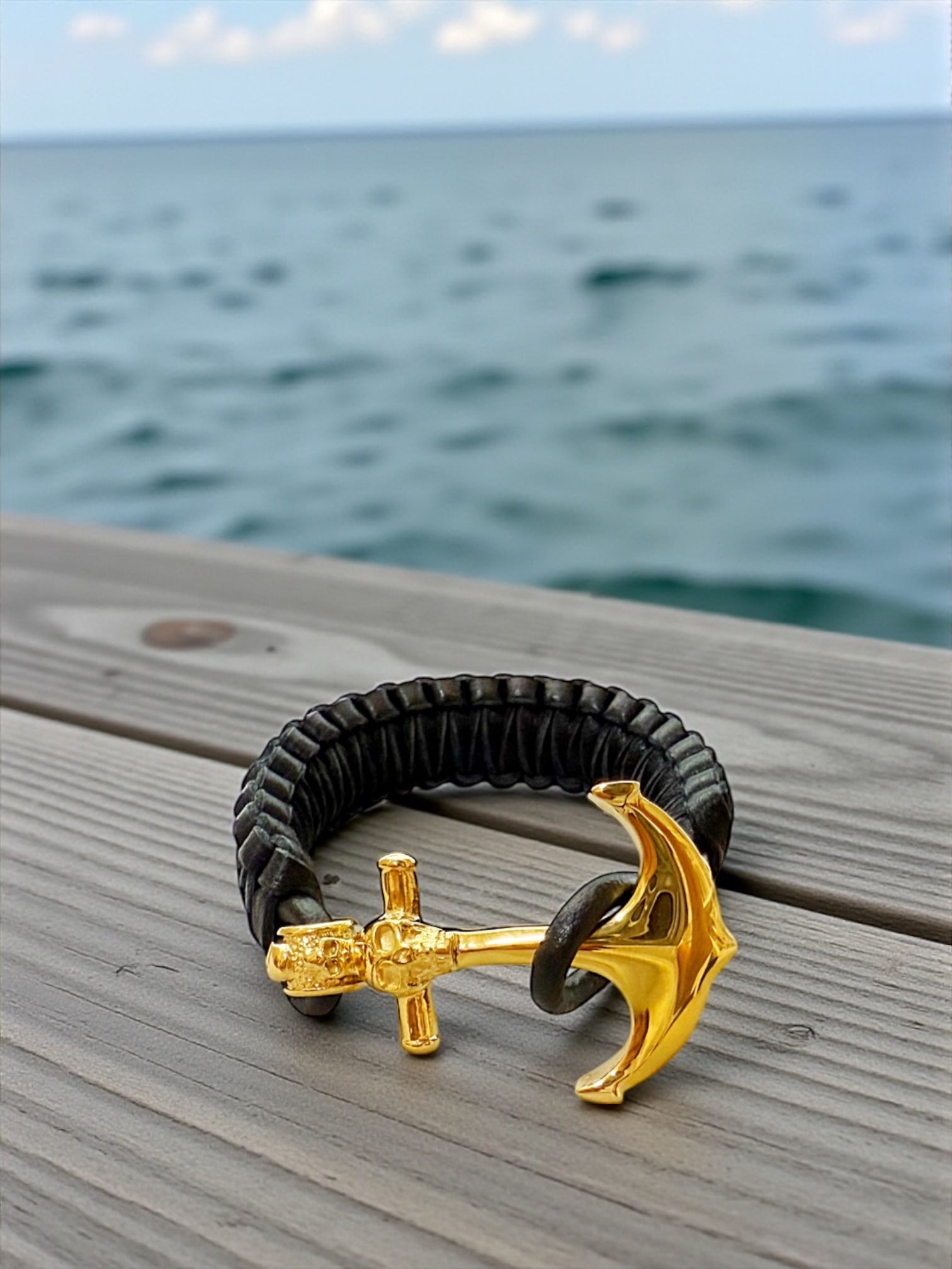 Anchor leather bracelet